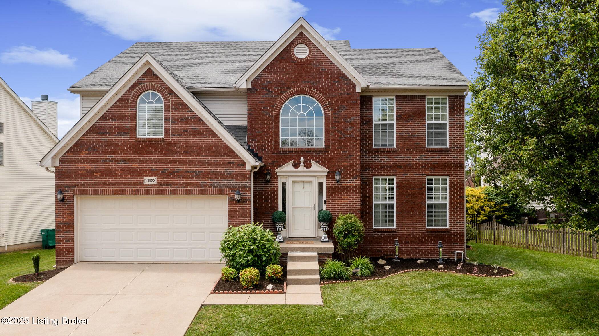 Louisville, KY 40241,10923 Symington Cir