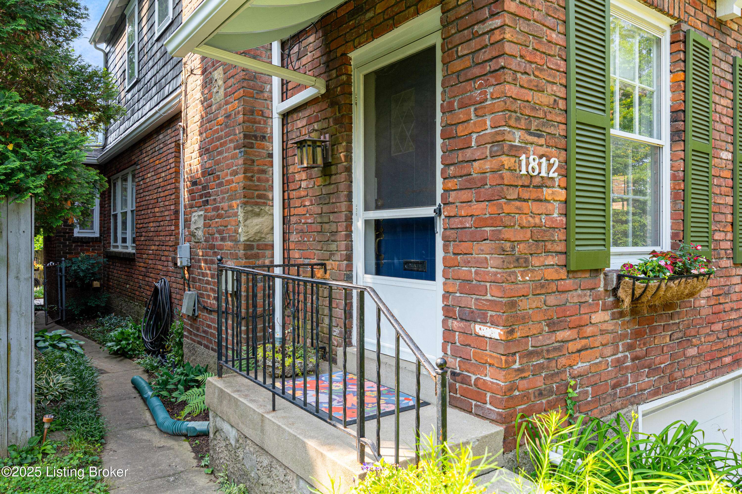 Louisville, KY 40204,1812 Eastern Pkwy