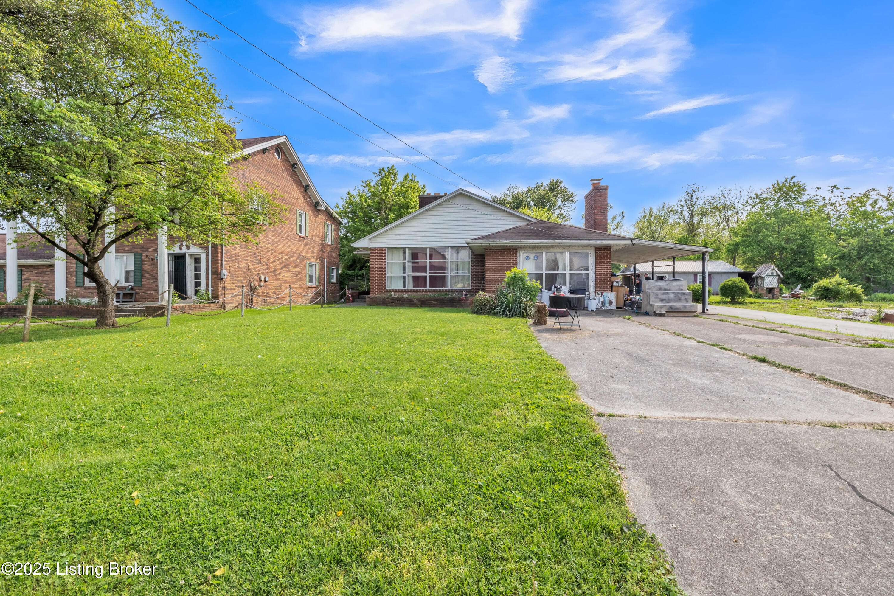 Barbourville, KY 40906,911 N Main St