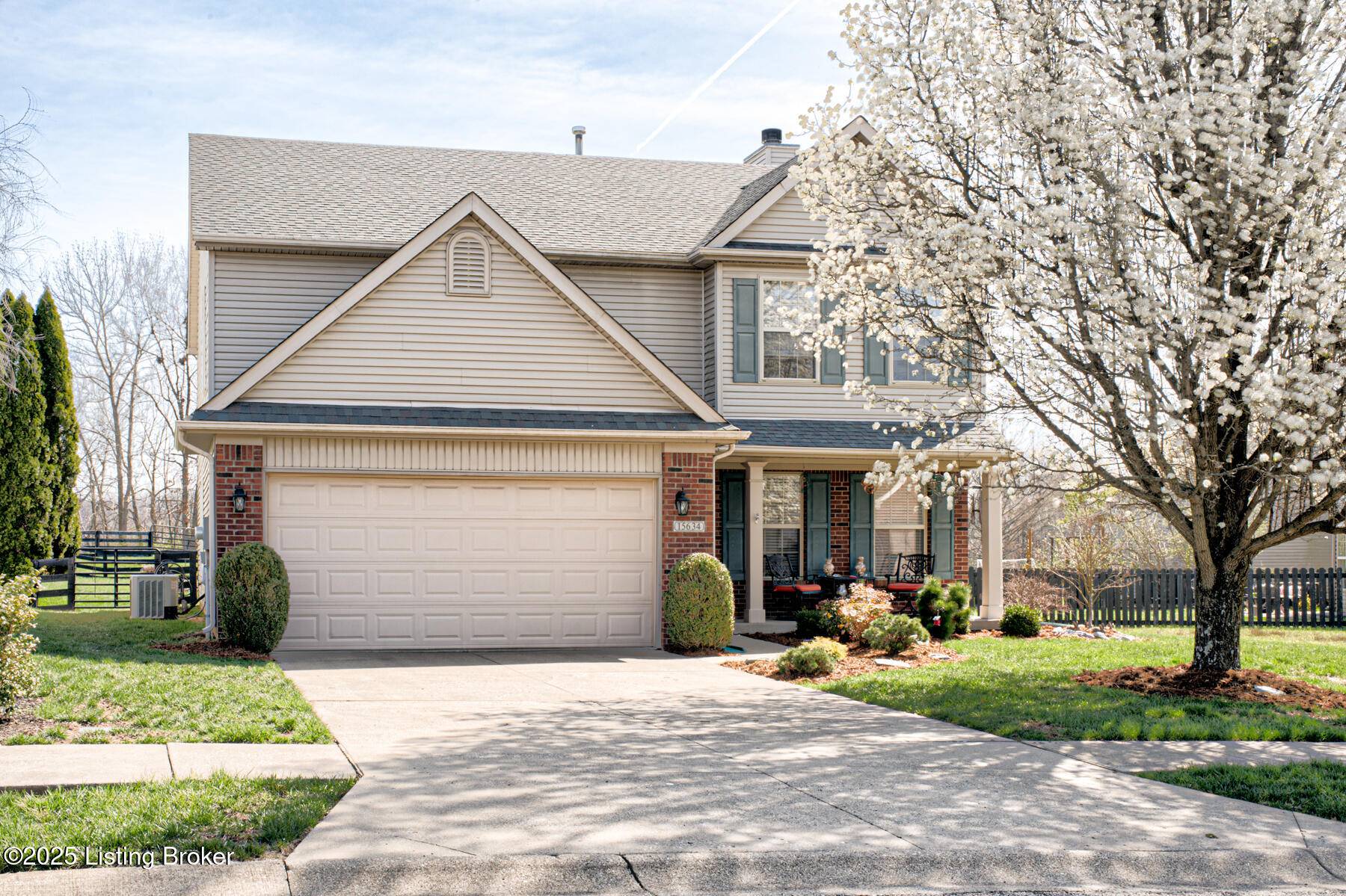 Louisville, KY 40245,15634 Beckley Hills Dr