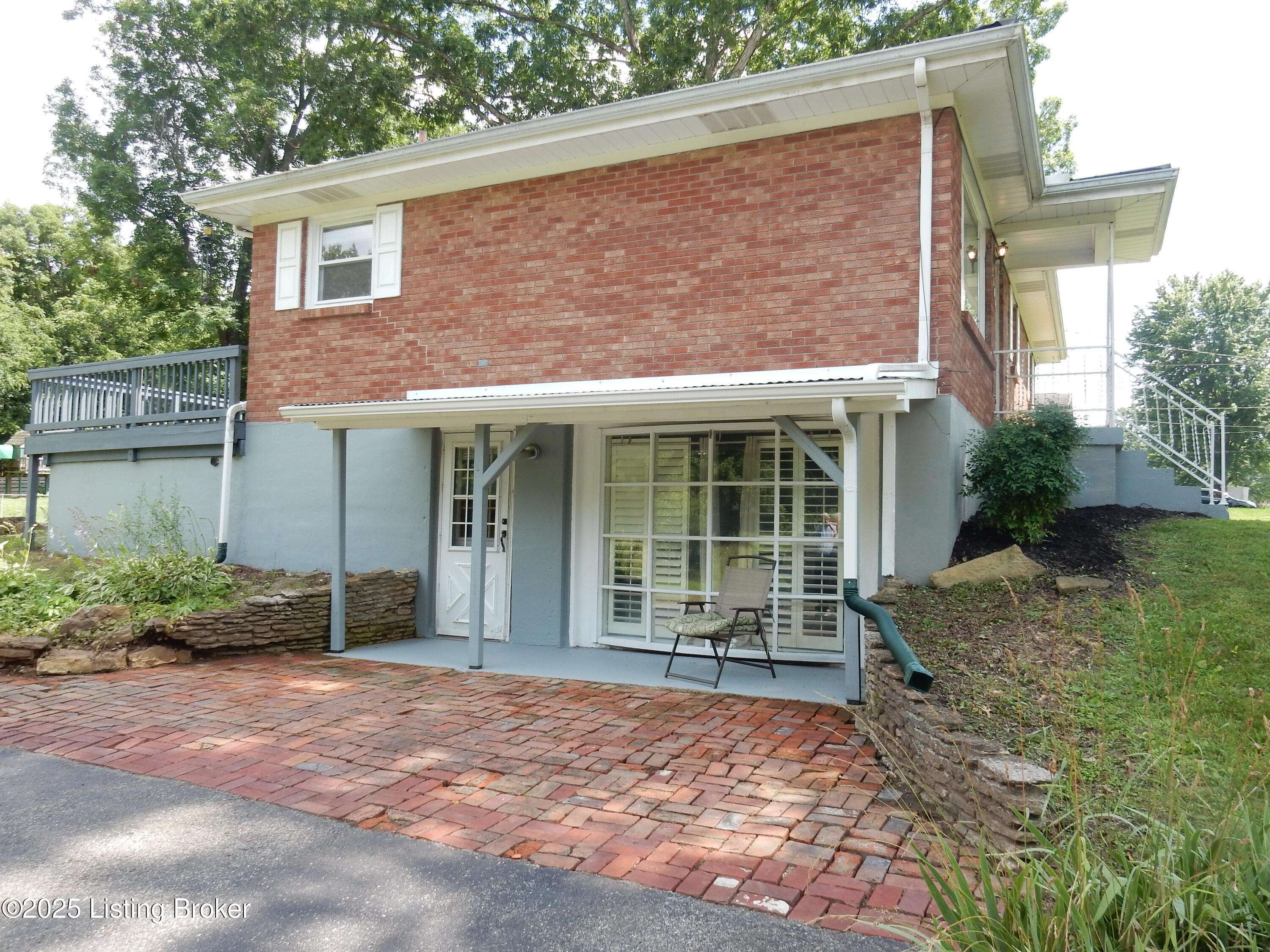 Mt Washington, KY 40047,2481 Armstrong Ln