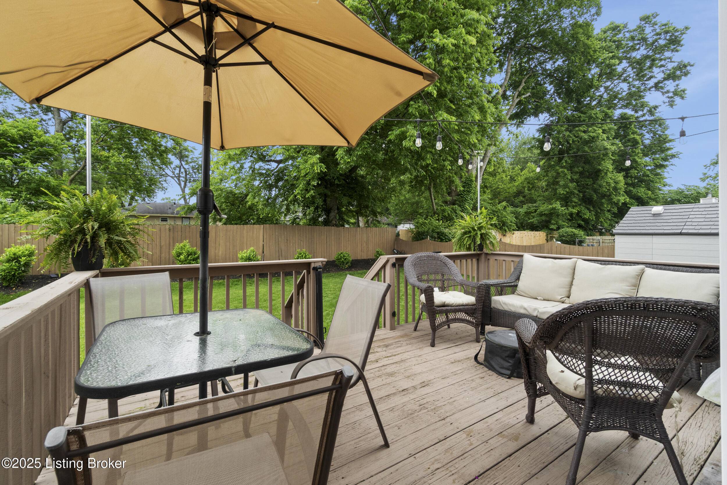 Louisville, KY 40242,9014 Holly Village Ct