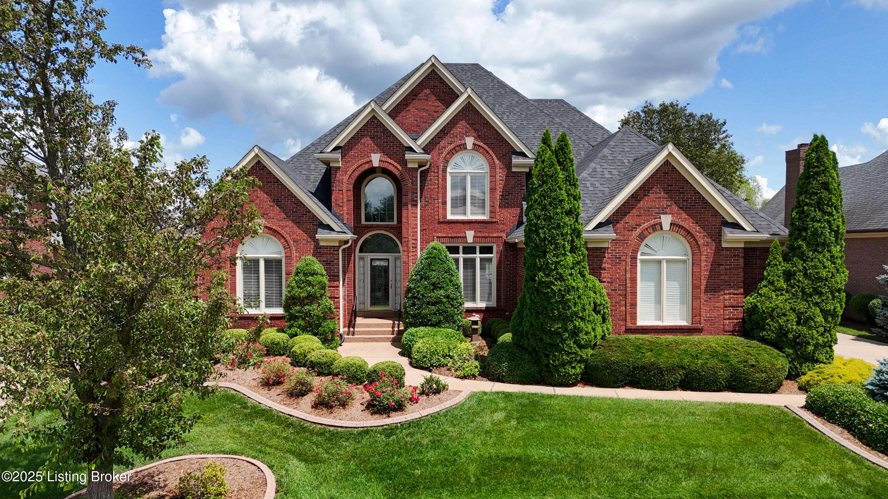 Louisville, KY 40245,2221 Highland Springs Pl