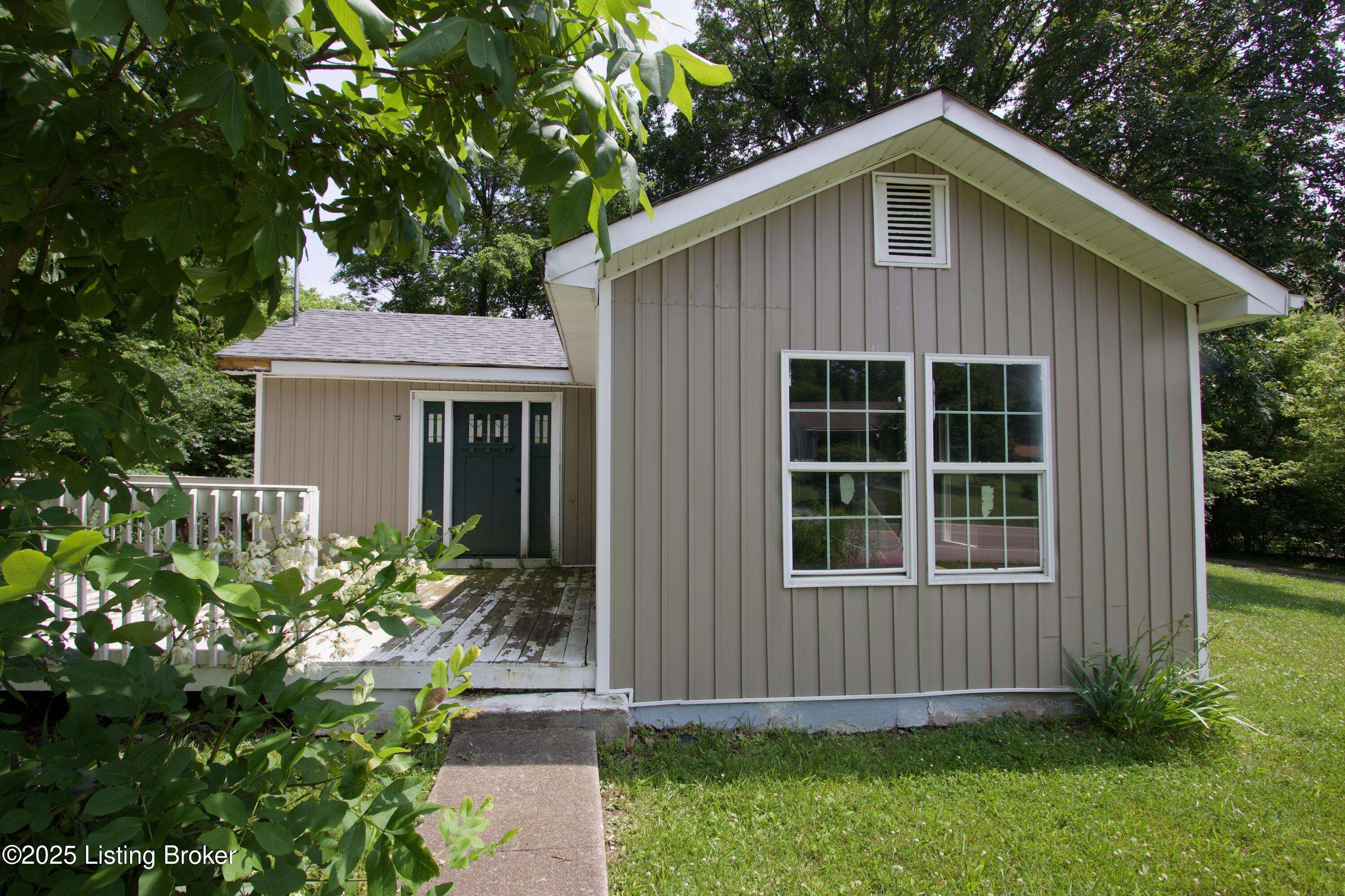 Louisville, KY 40272,9303 R 3rd Street Rd