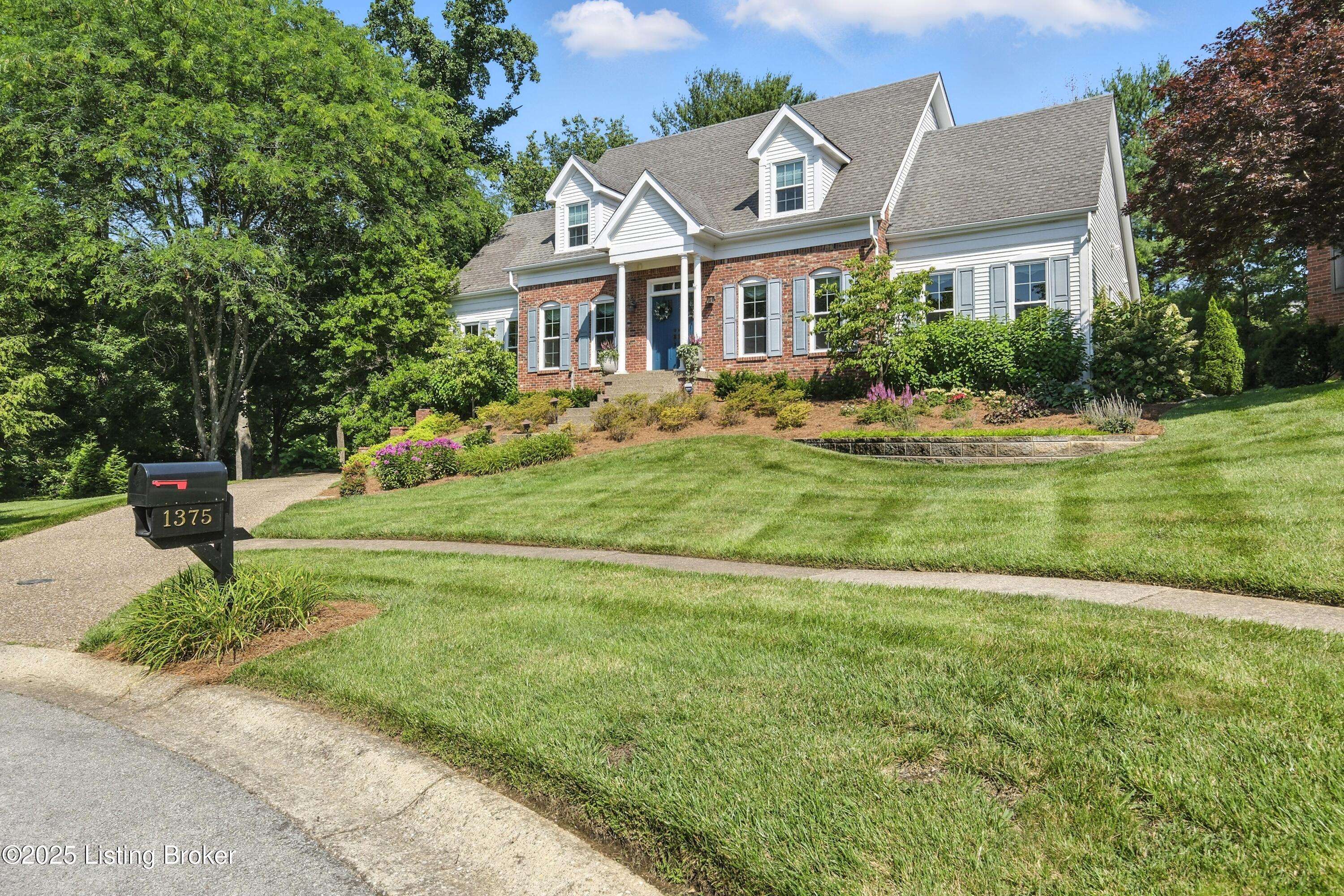 Louisville, KY 40223,1375 Waxwing Pl