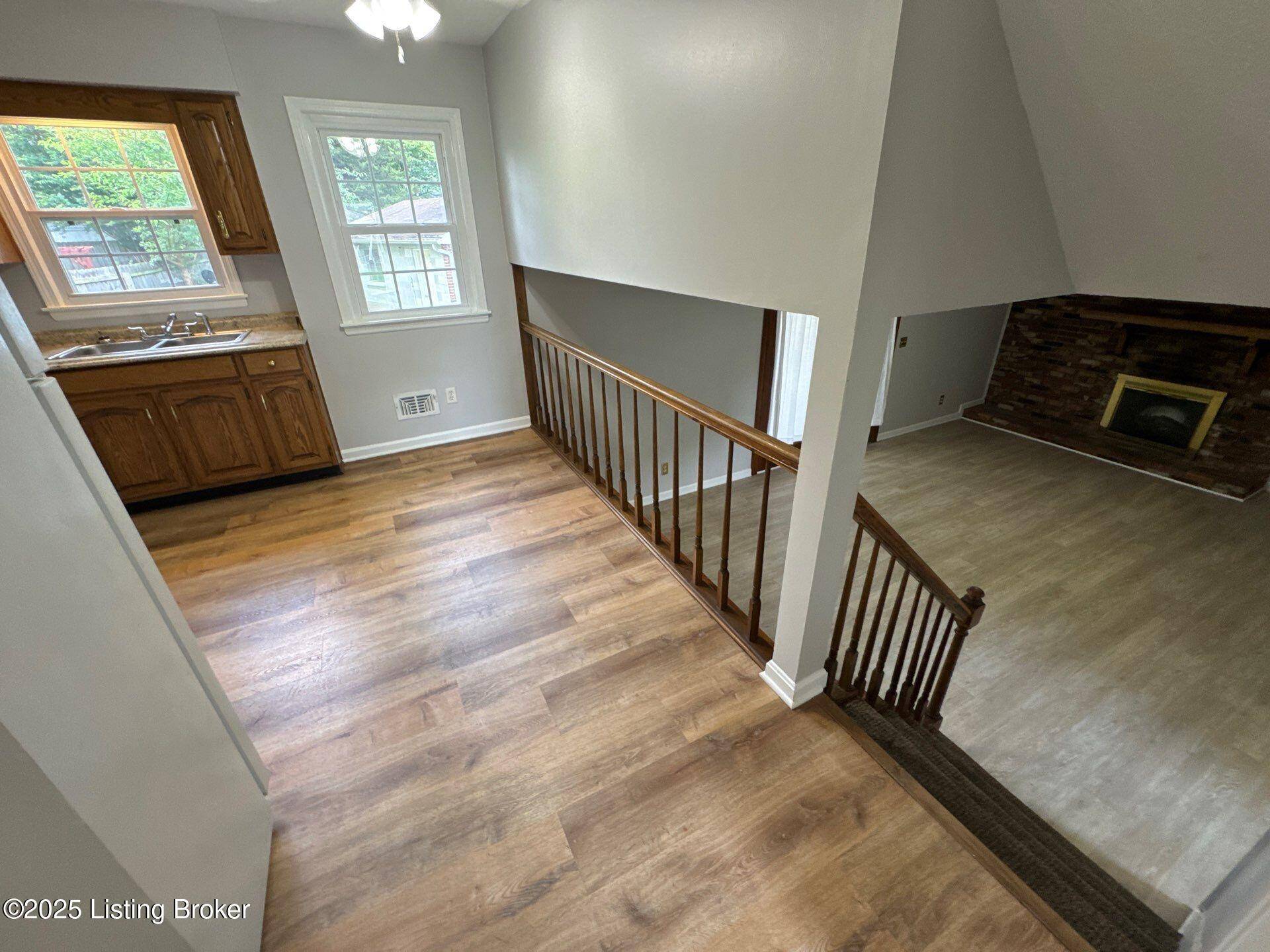 Louisville, KY 40299,2907 N Melrose Dr