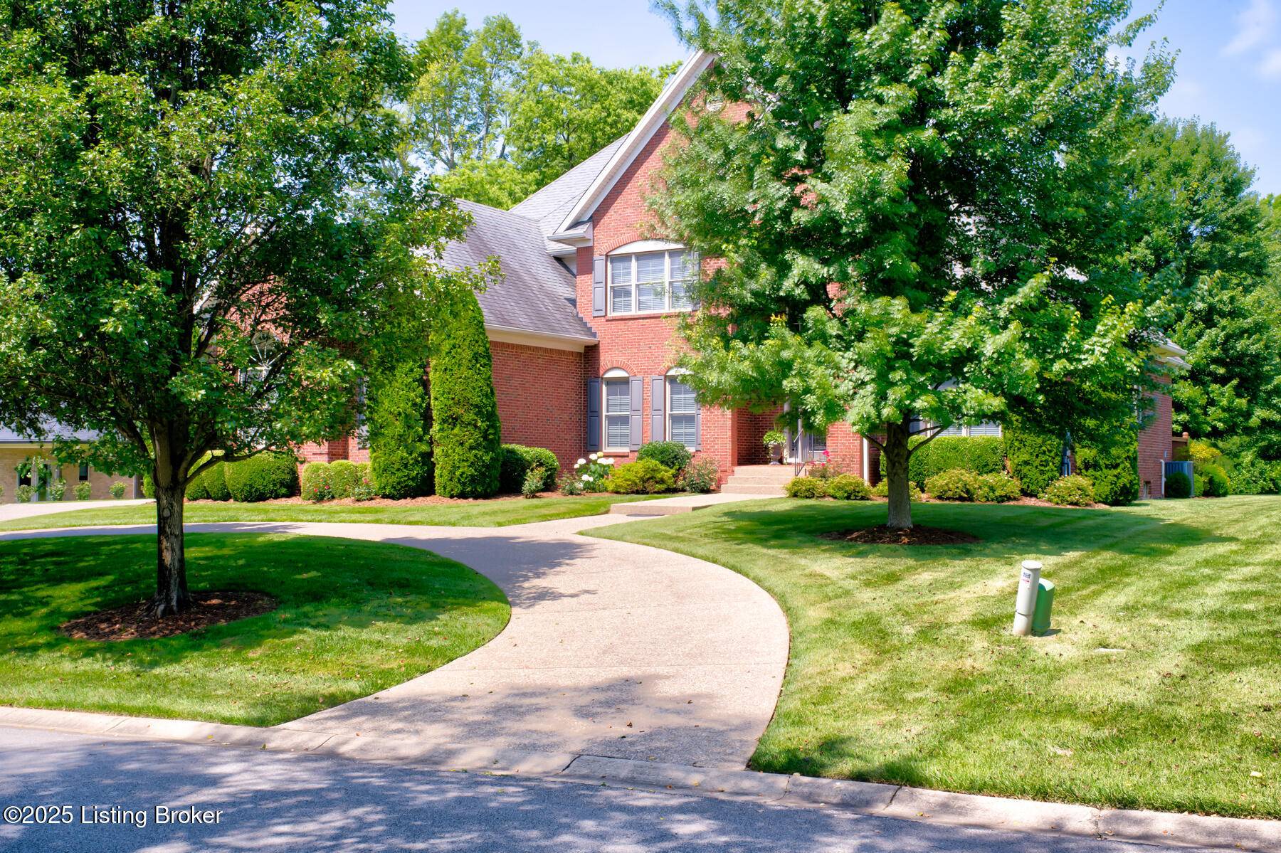 Louisville, KY 40245,16824 Mallet Hill Dr
