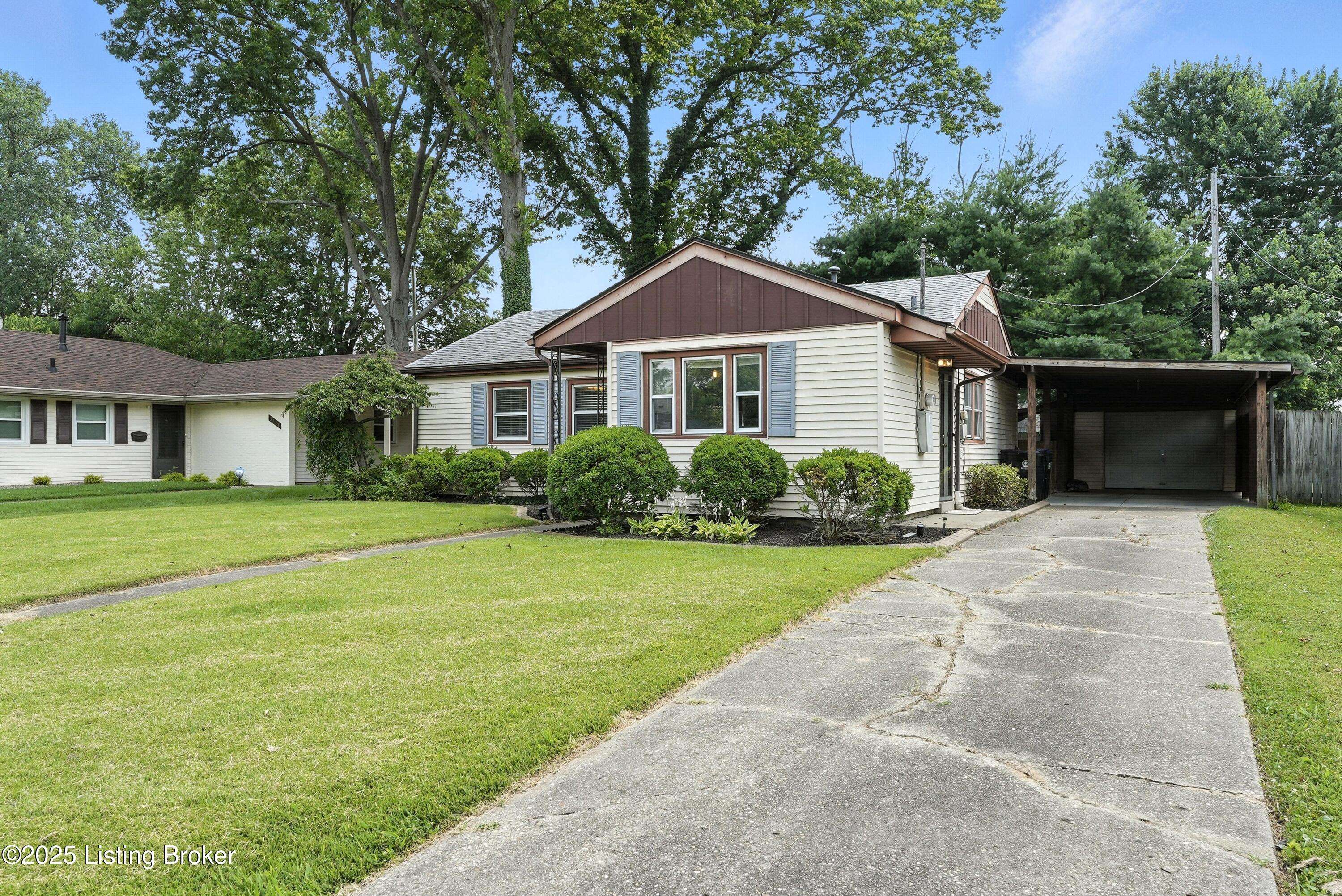 Louisville, KY 40220,3119 Radiance Rd
