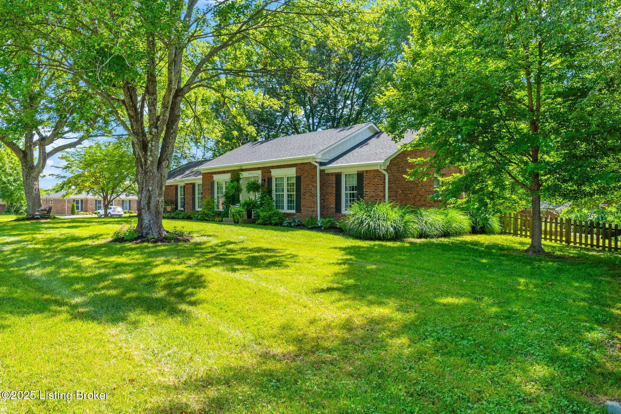Goshen, KY 40026,12100 Maplewood Rd