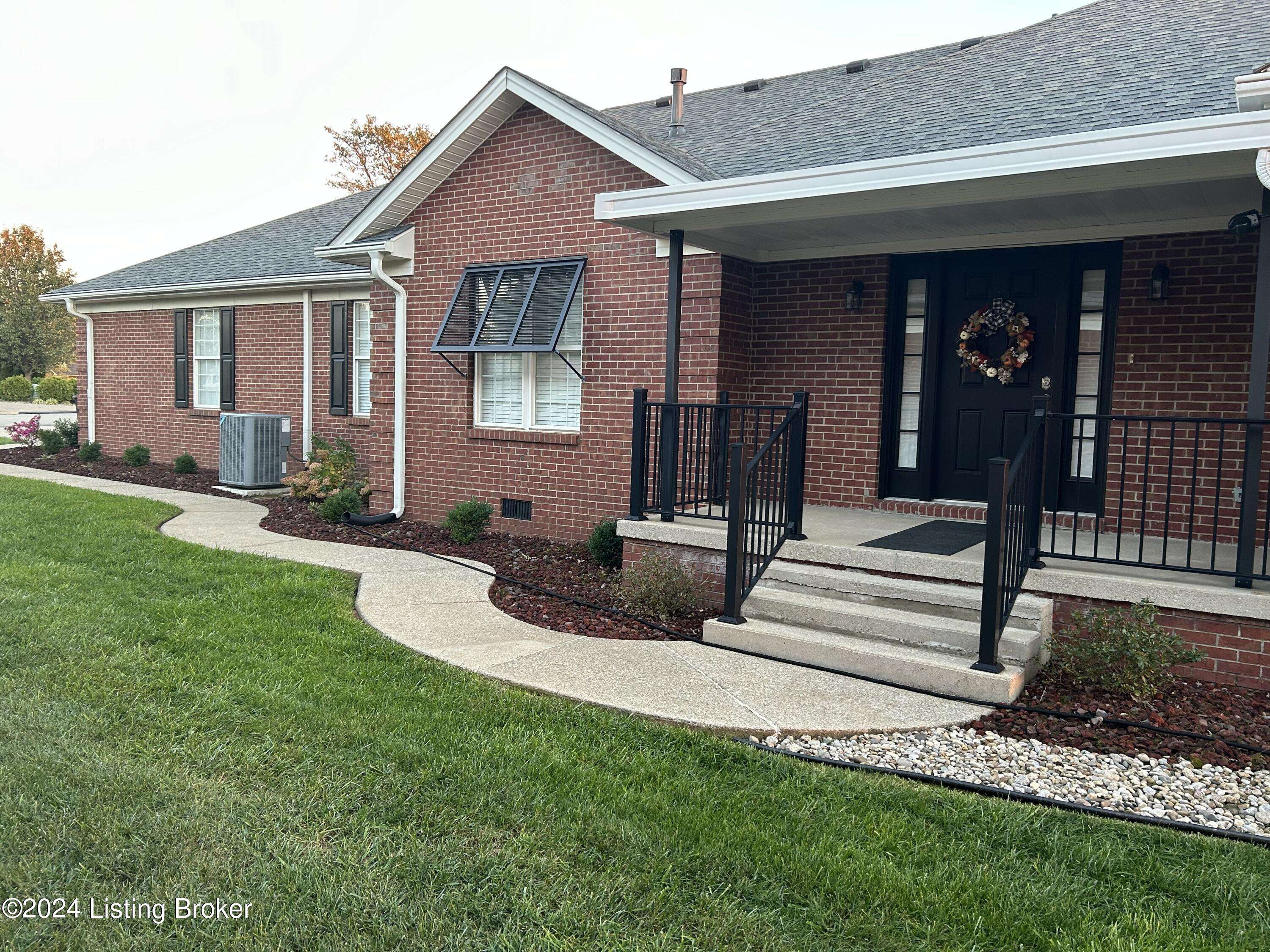 Bardstown, KY 40004,105 Waverly Dr