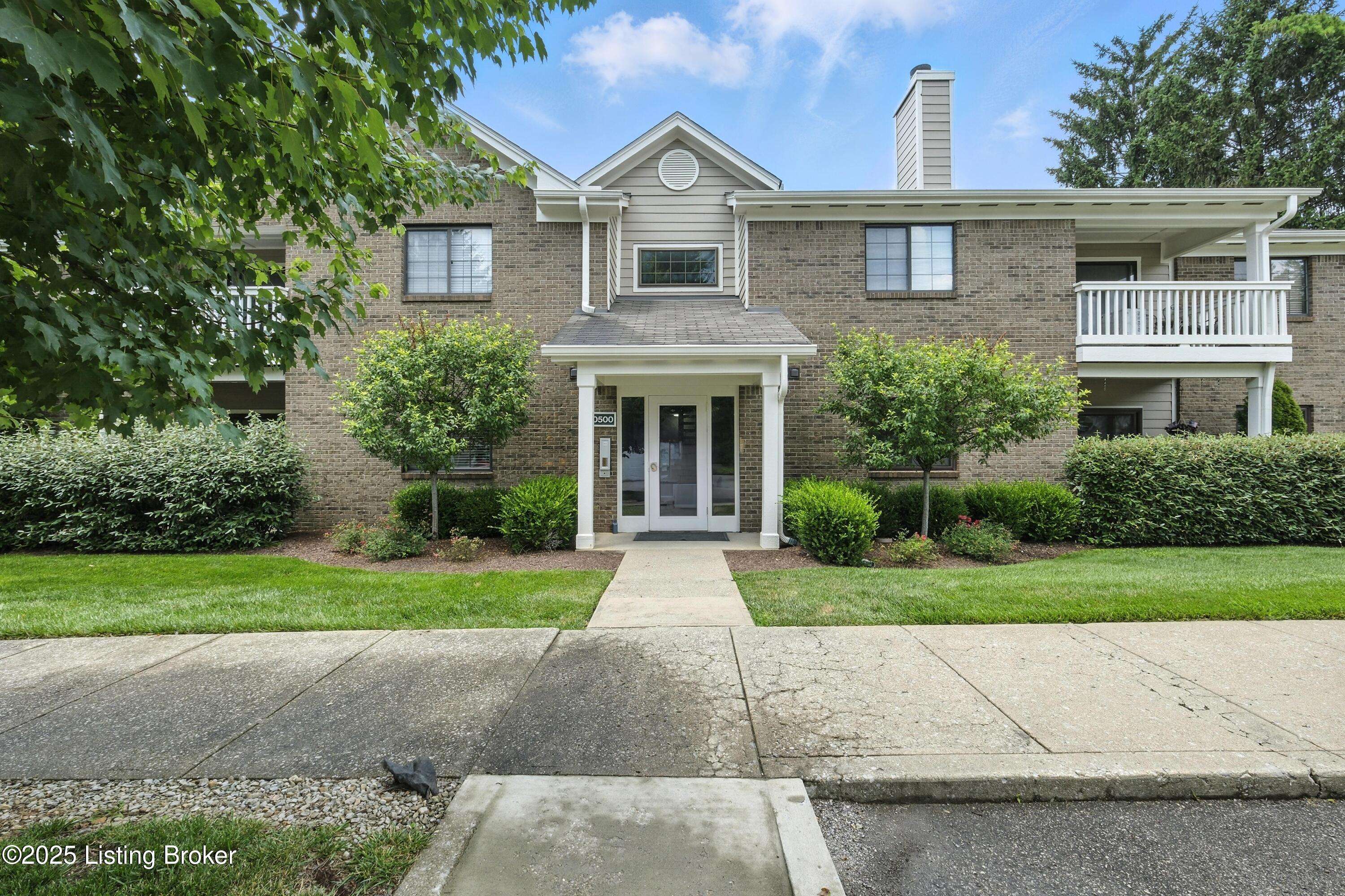 Louisville, KY 40223,10500 McMeekin Ln #208
