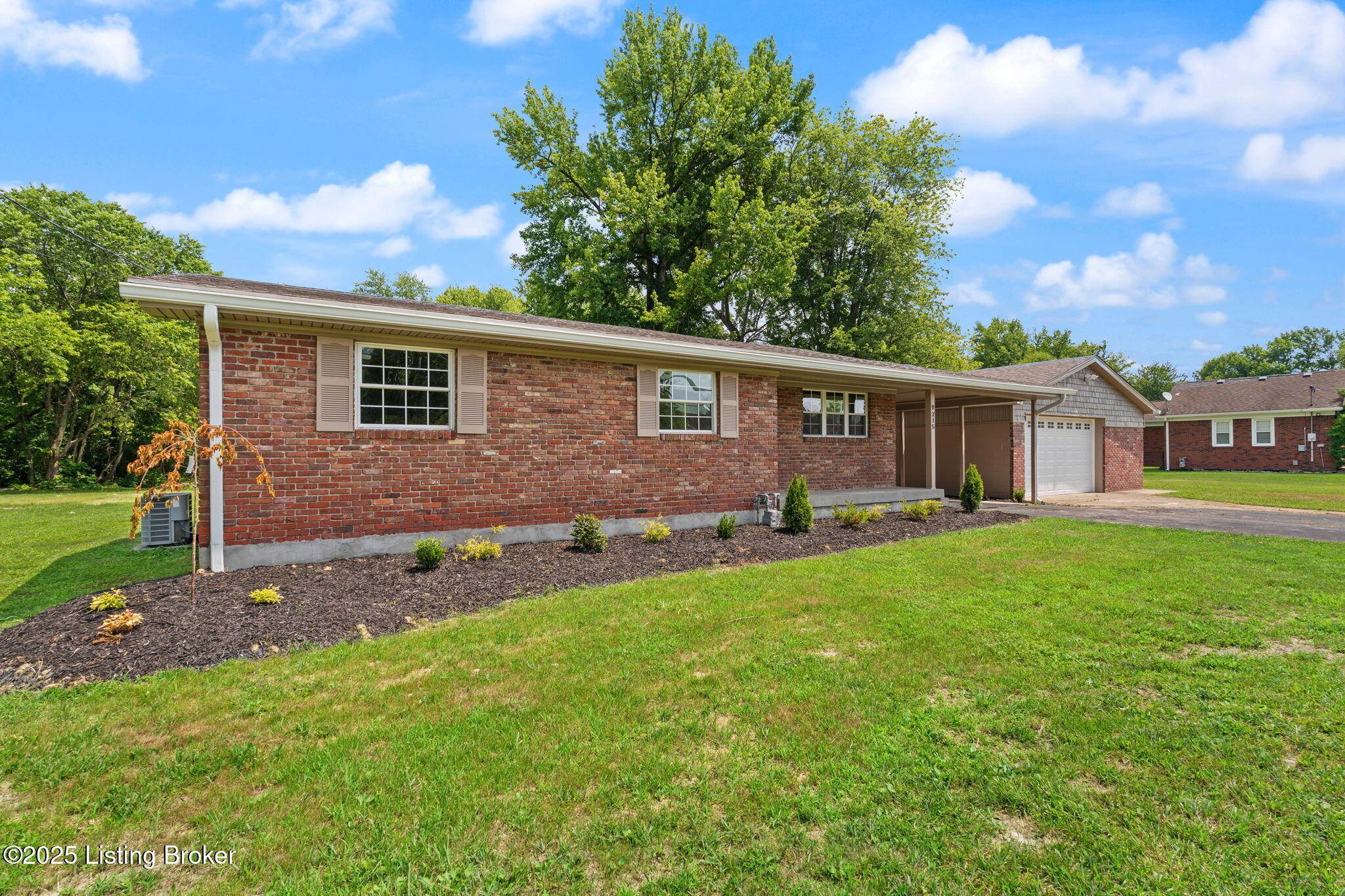 Jeffersontown, KY 40299,9715 Shady Acres Ln