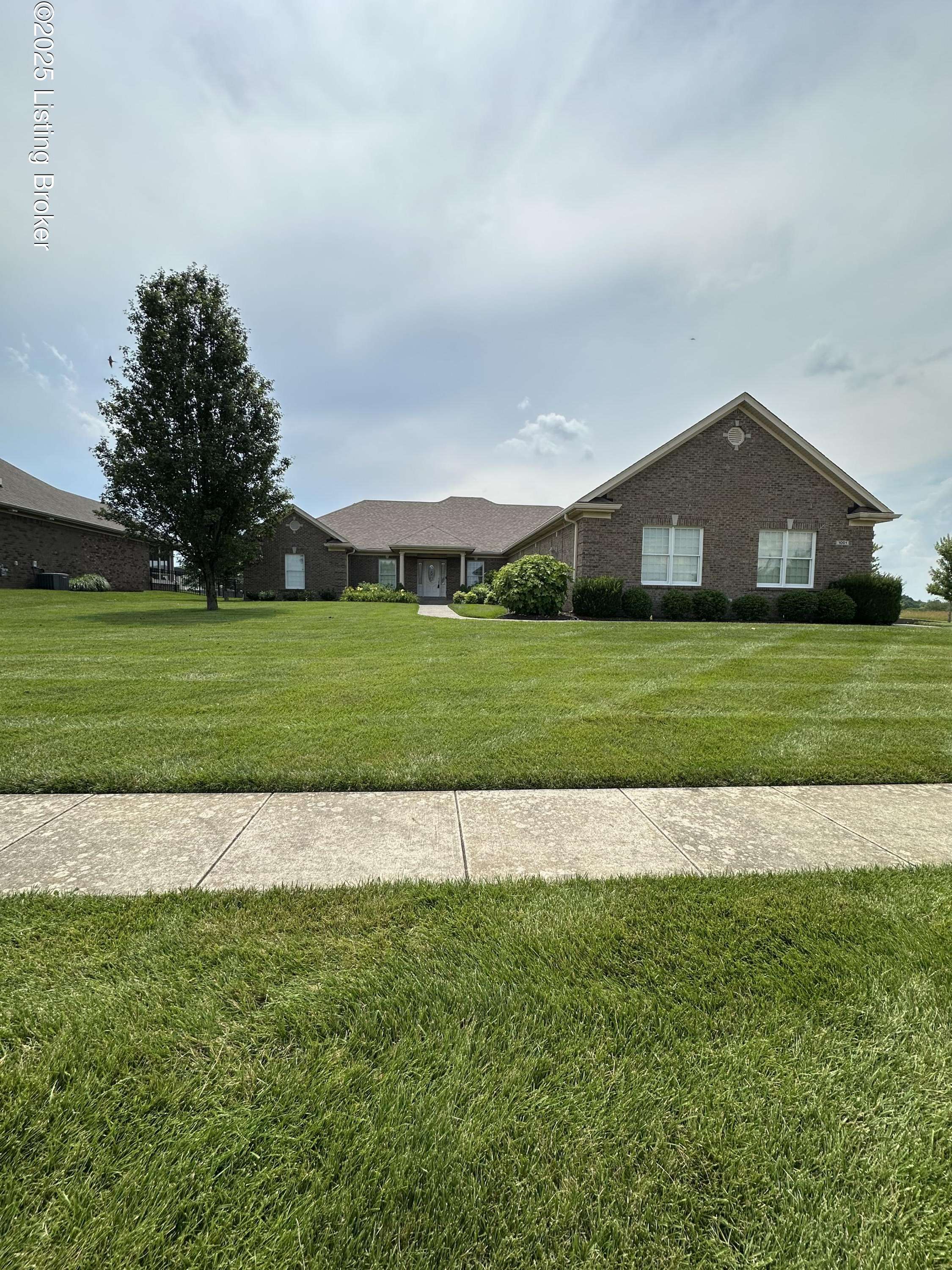 La Grange, KY 40031,1001 Deer Fields TRCE