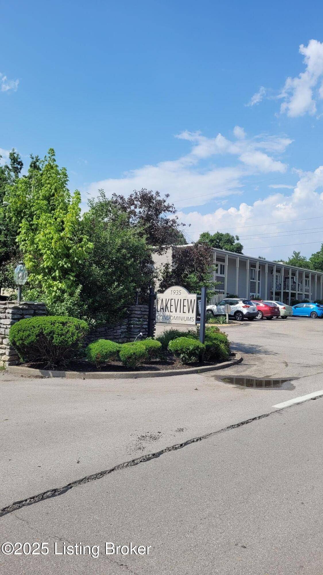Louisville, KY 40205,1935 Gardiner Ln #E71