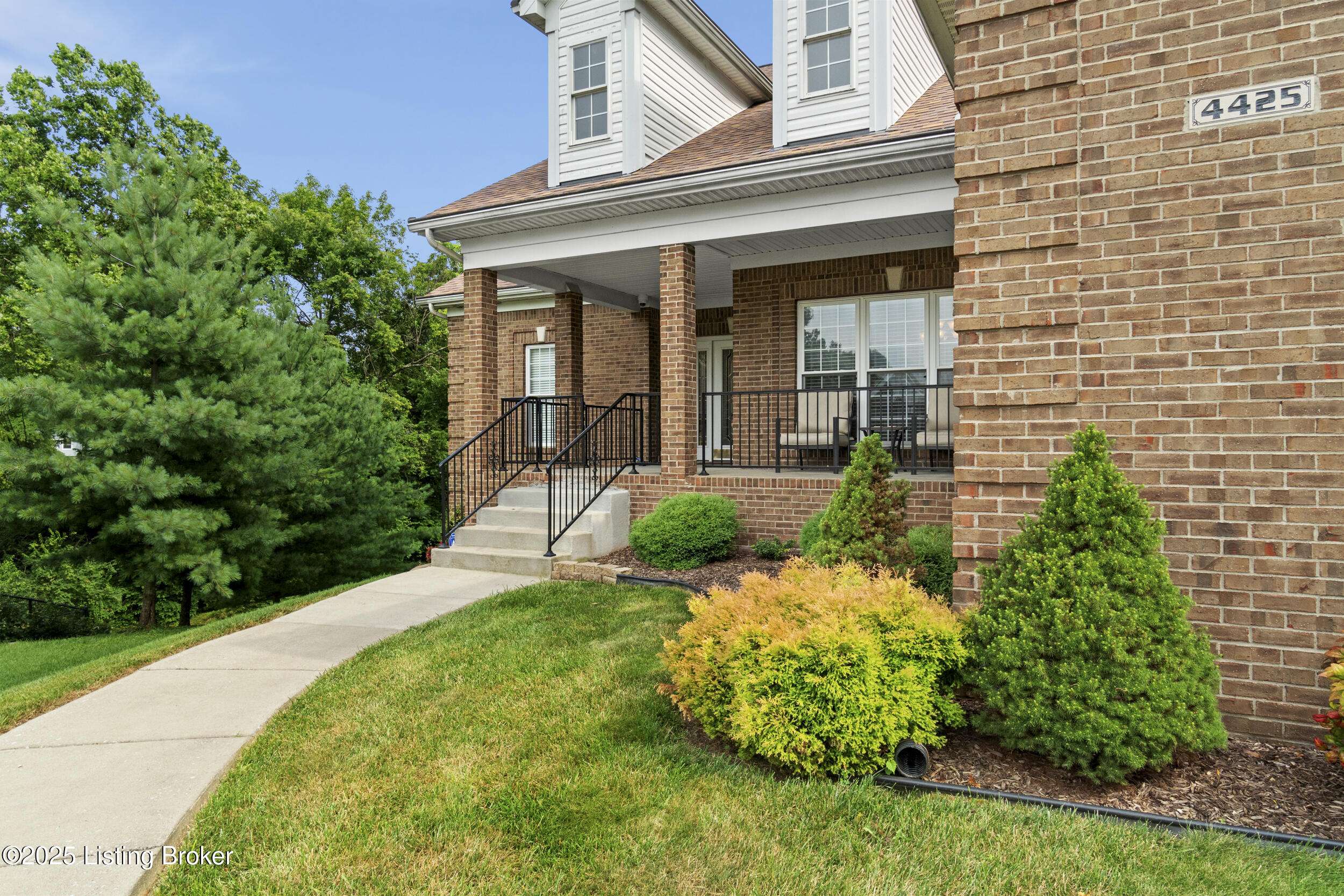 Louisville, KY 40299,4425 Mansfield Estates Dr