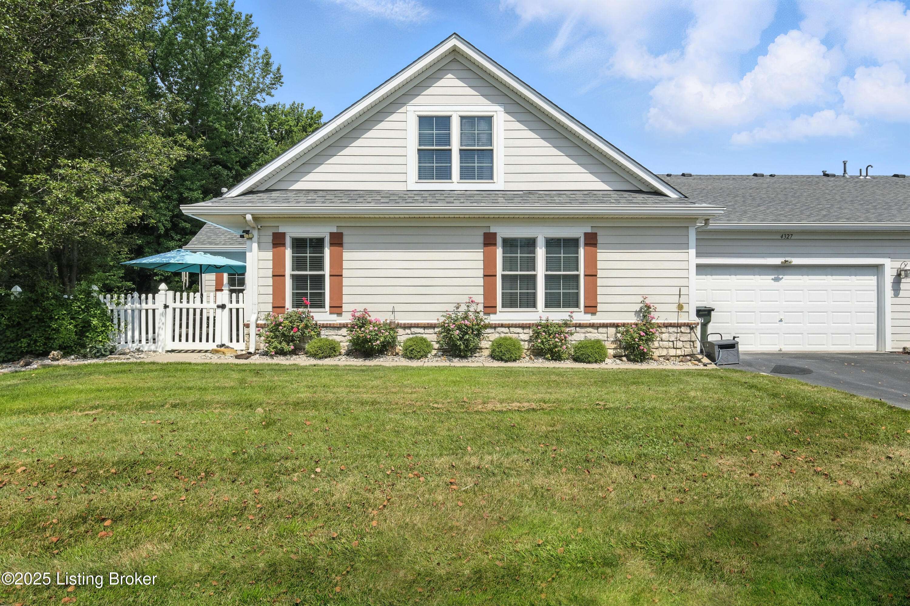 Louisville, KY 40272,4327 Pinnacle View Pl