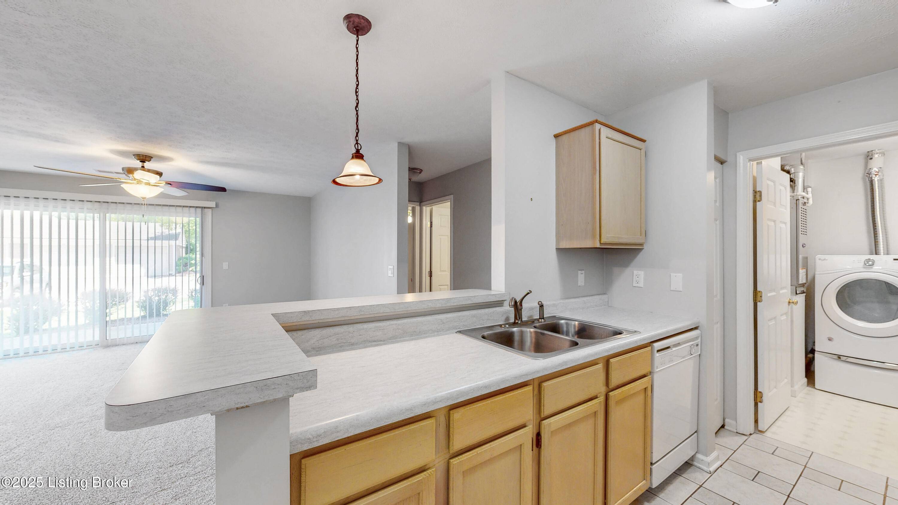 Louisville, KY 40223,410 Ethridge Ave #UNIT 103