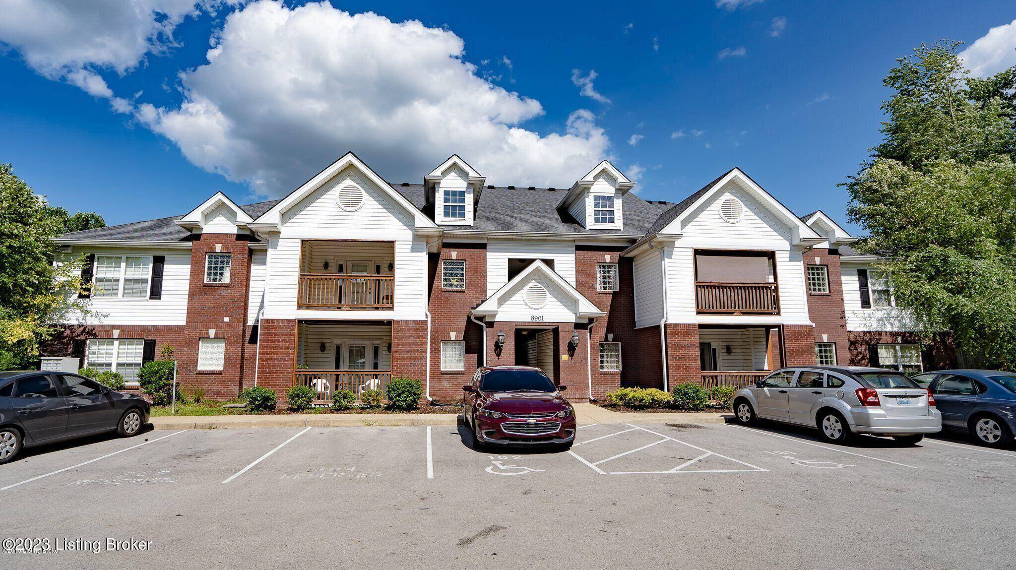 Louisville, KY 40219,8832 Moody Rd #104