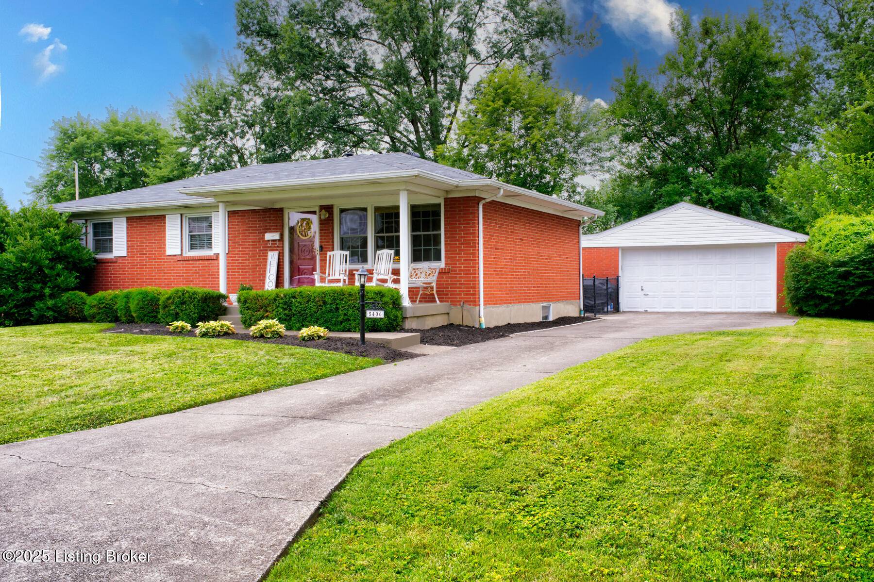 Louisville, KY 40258,5406 Trefoil Ln