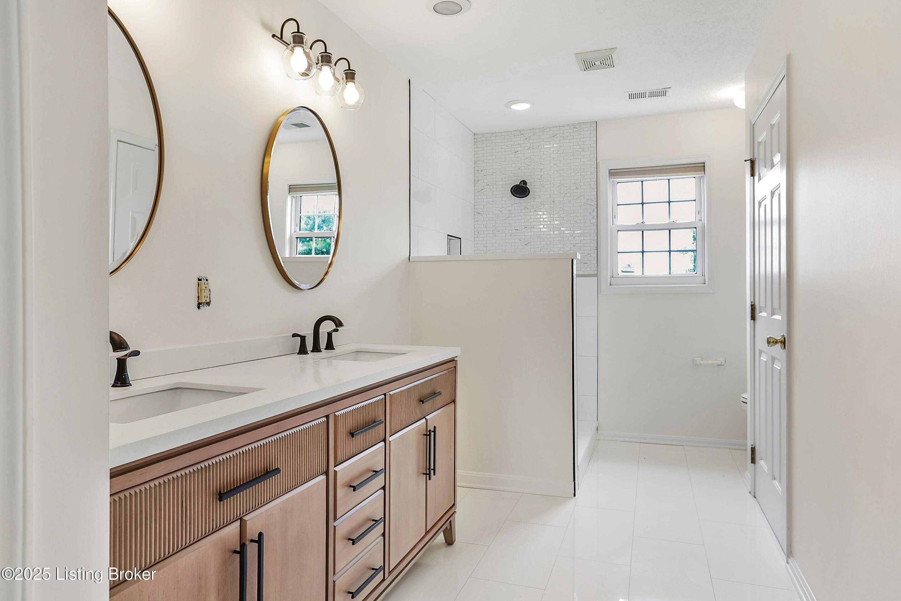 Bagdad, KY 40003,1437 Beards Ln