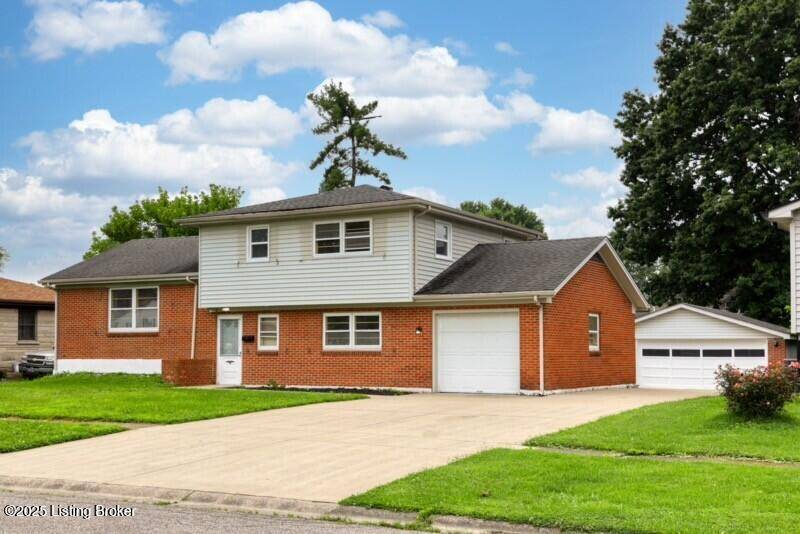Louisville, KY 40272,6218 Helenjean WAY