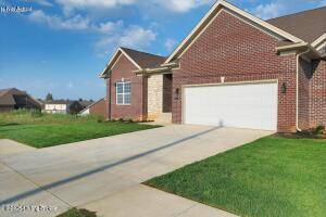 Shepherdsville, KY 40165,310 Christman Ln #B