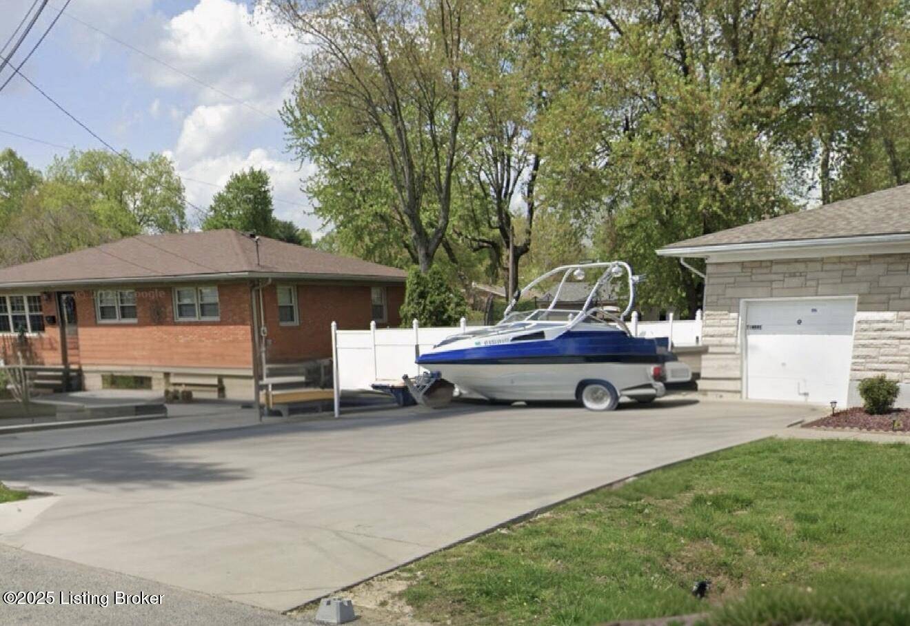 Louisville, KY 40213,3313 Kremer Ave