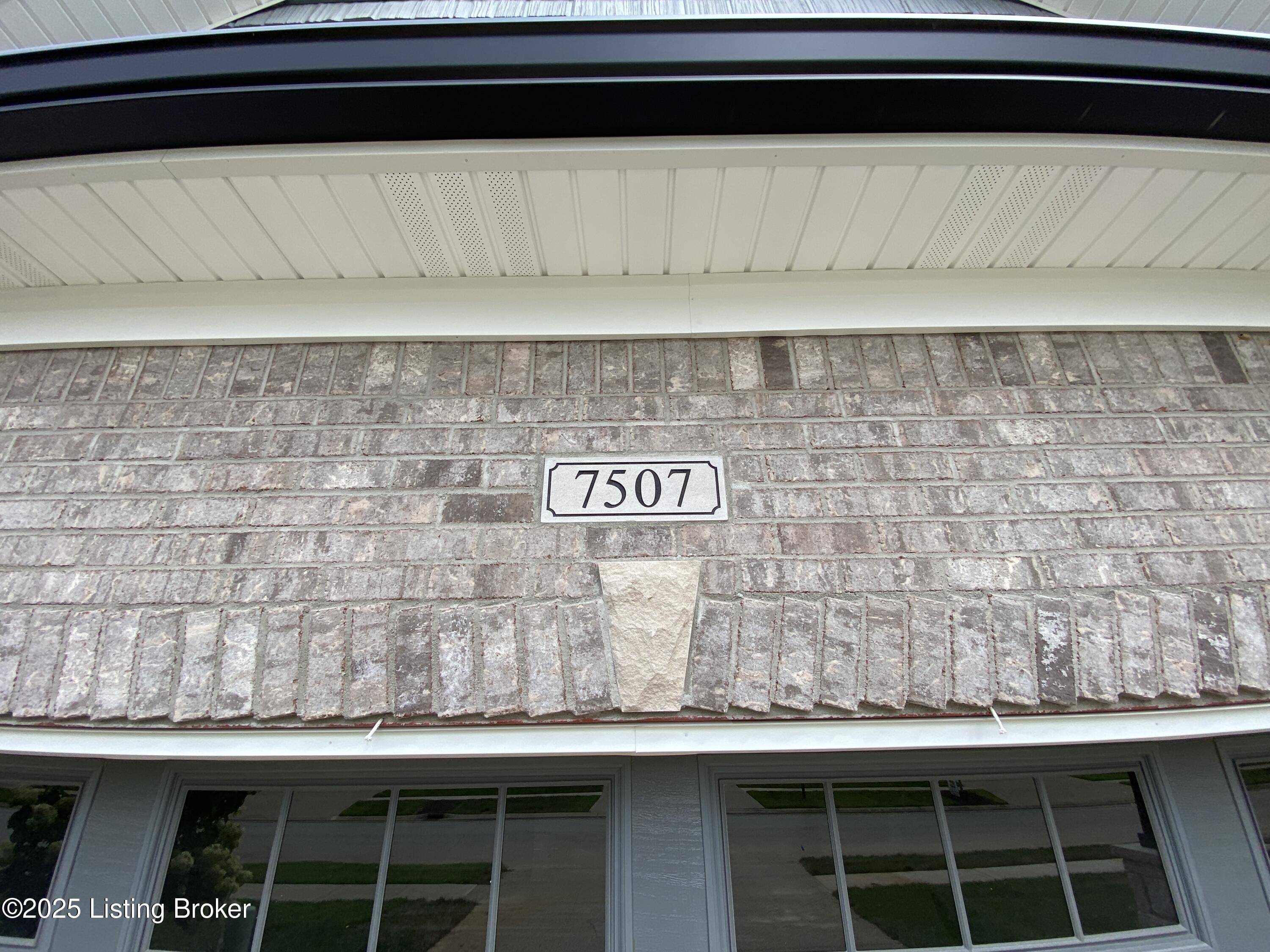 Louisville, KY 40214,7507 Pavilion Park Rd