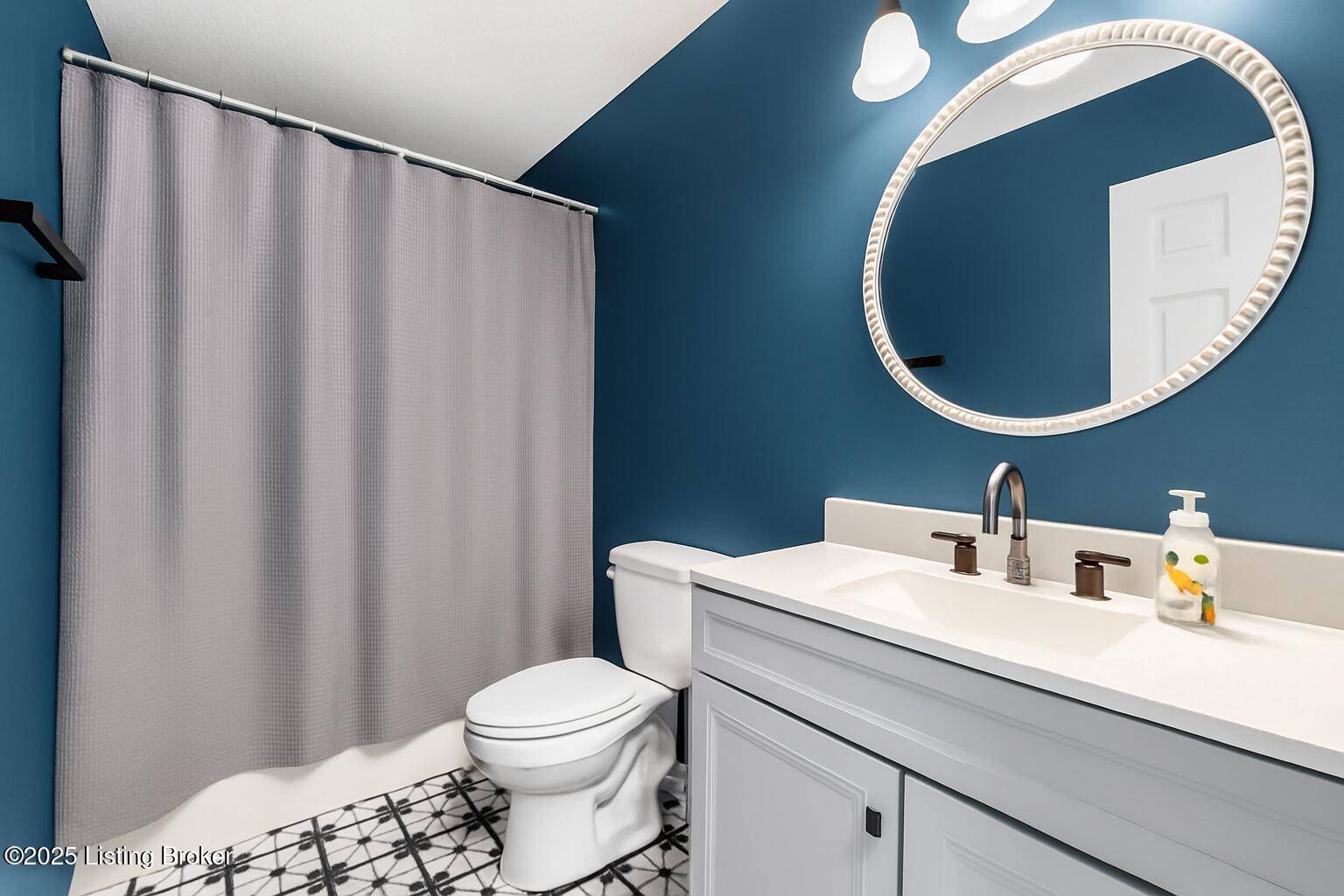 Louisville, KY 40204,936 E Muhammad Ali Blvd