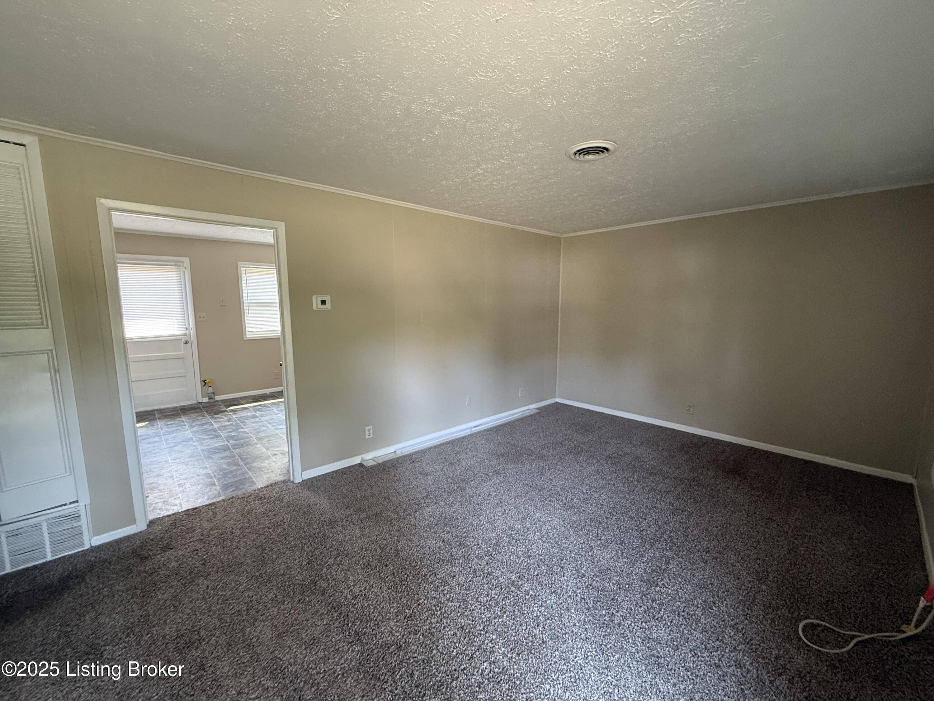 Louisville, KY 40258,6709 Rebecca Ln