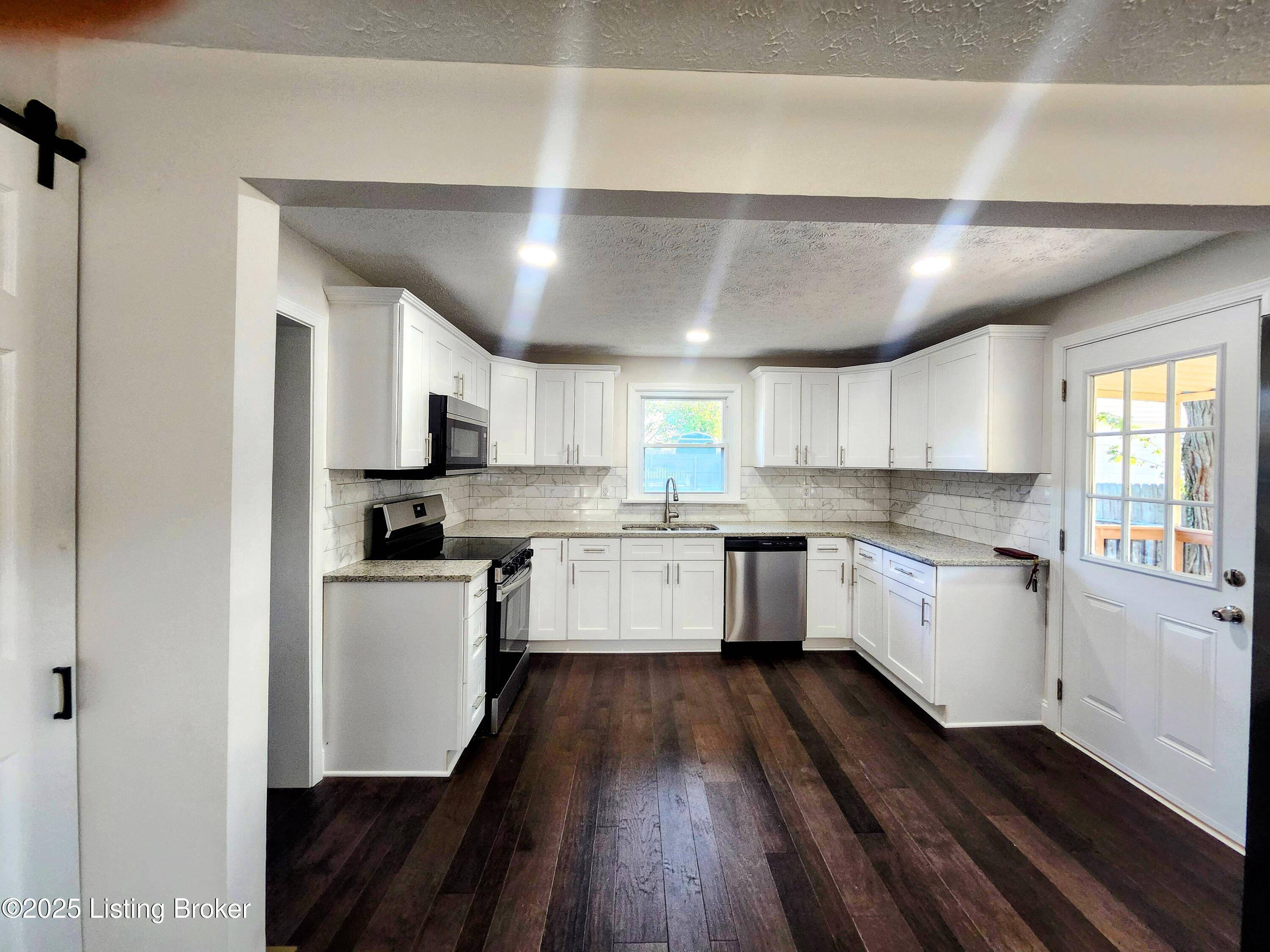 Shepherdsville, KY 40165,3406 Acacia Ave