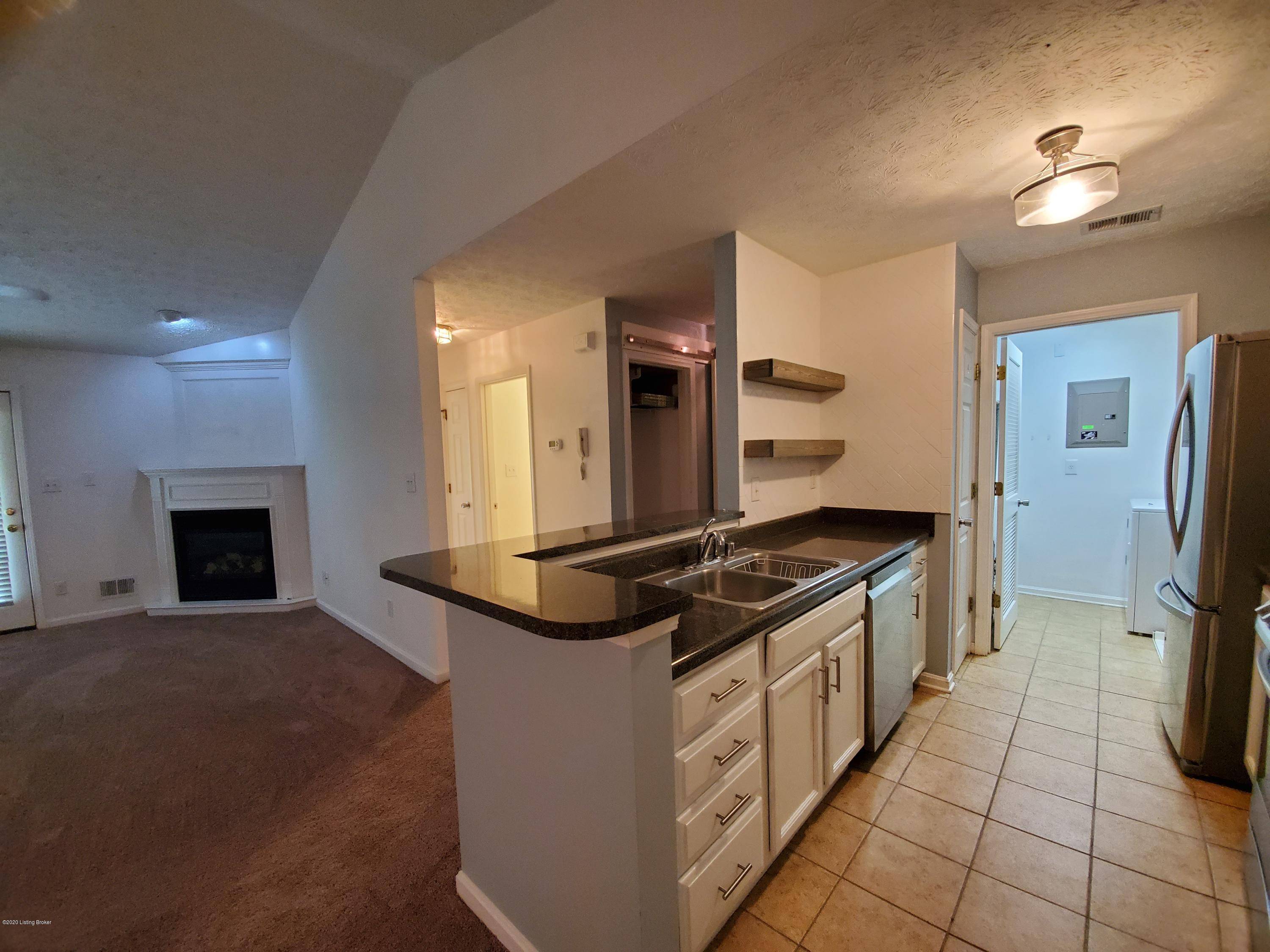 Louisville, KY 40242,1103 Powerhouse Ln #202