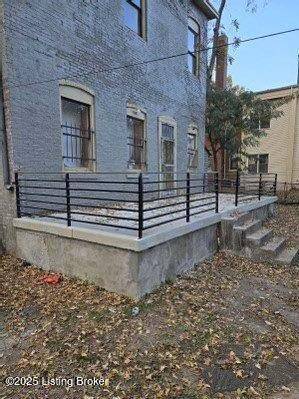 Louisville, KY 40203,1143 S 1st St