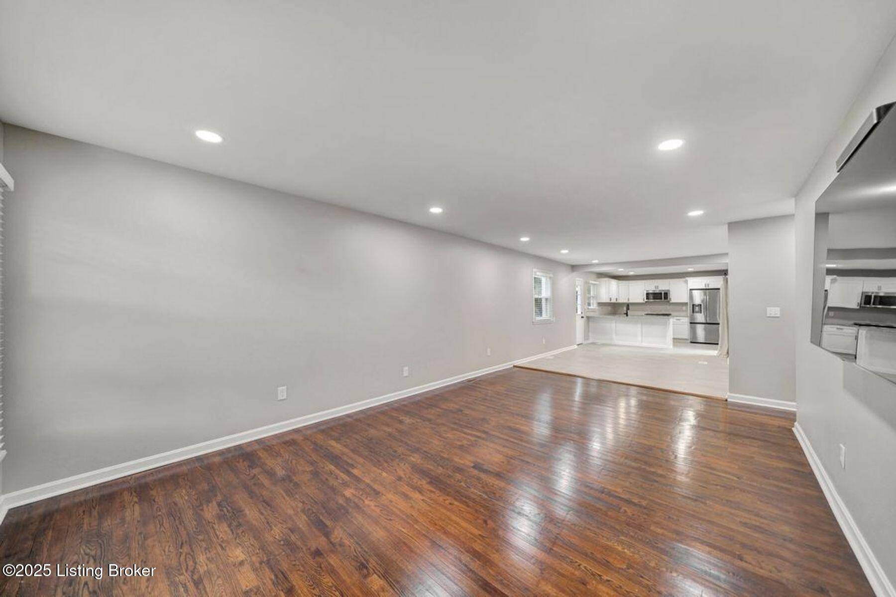 Louisville, KY 40220,2438 Parkdale Ave