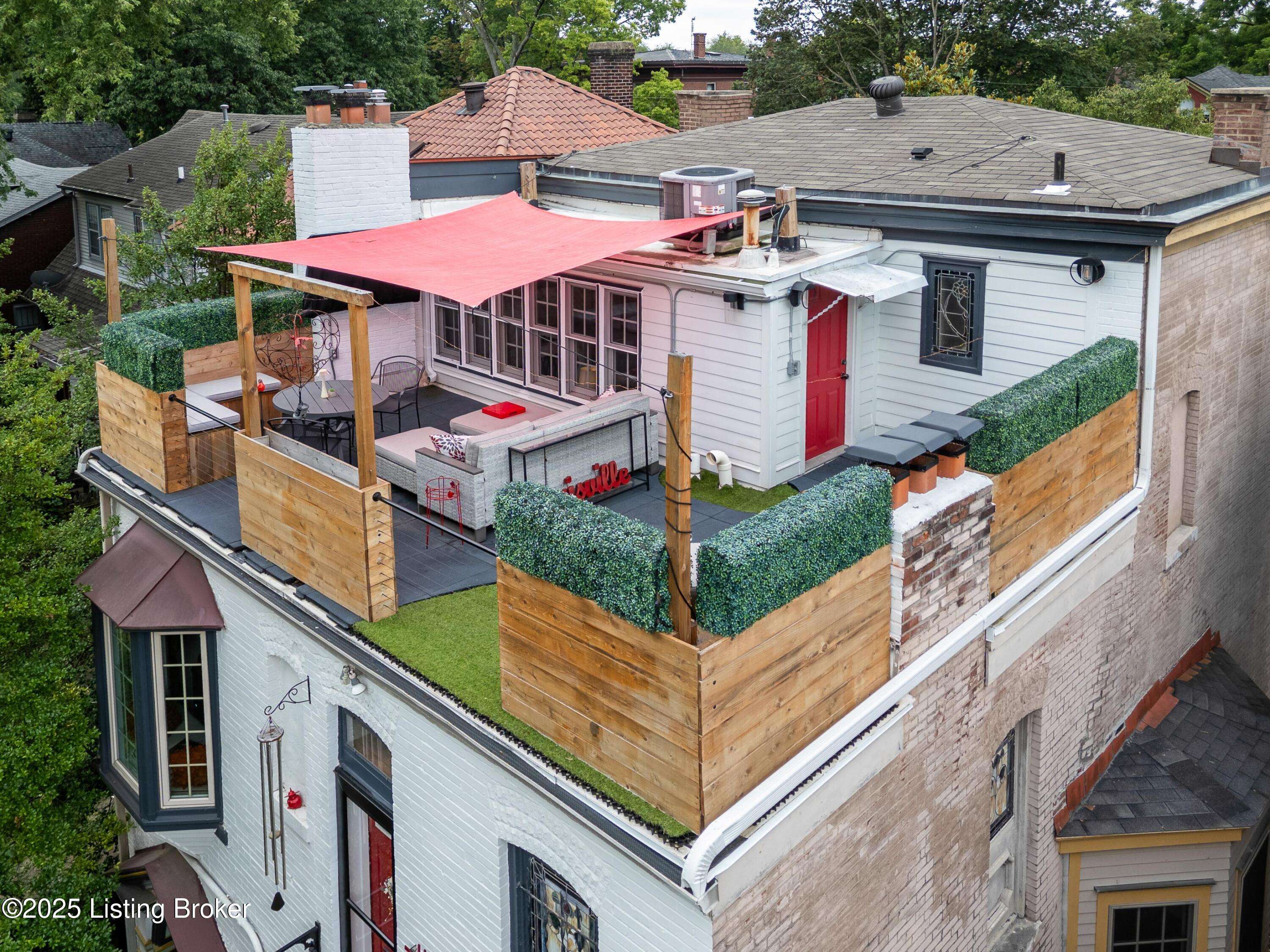 Louisville, KY 40208,1343 S 1st St ## 2