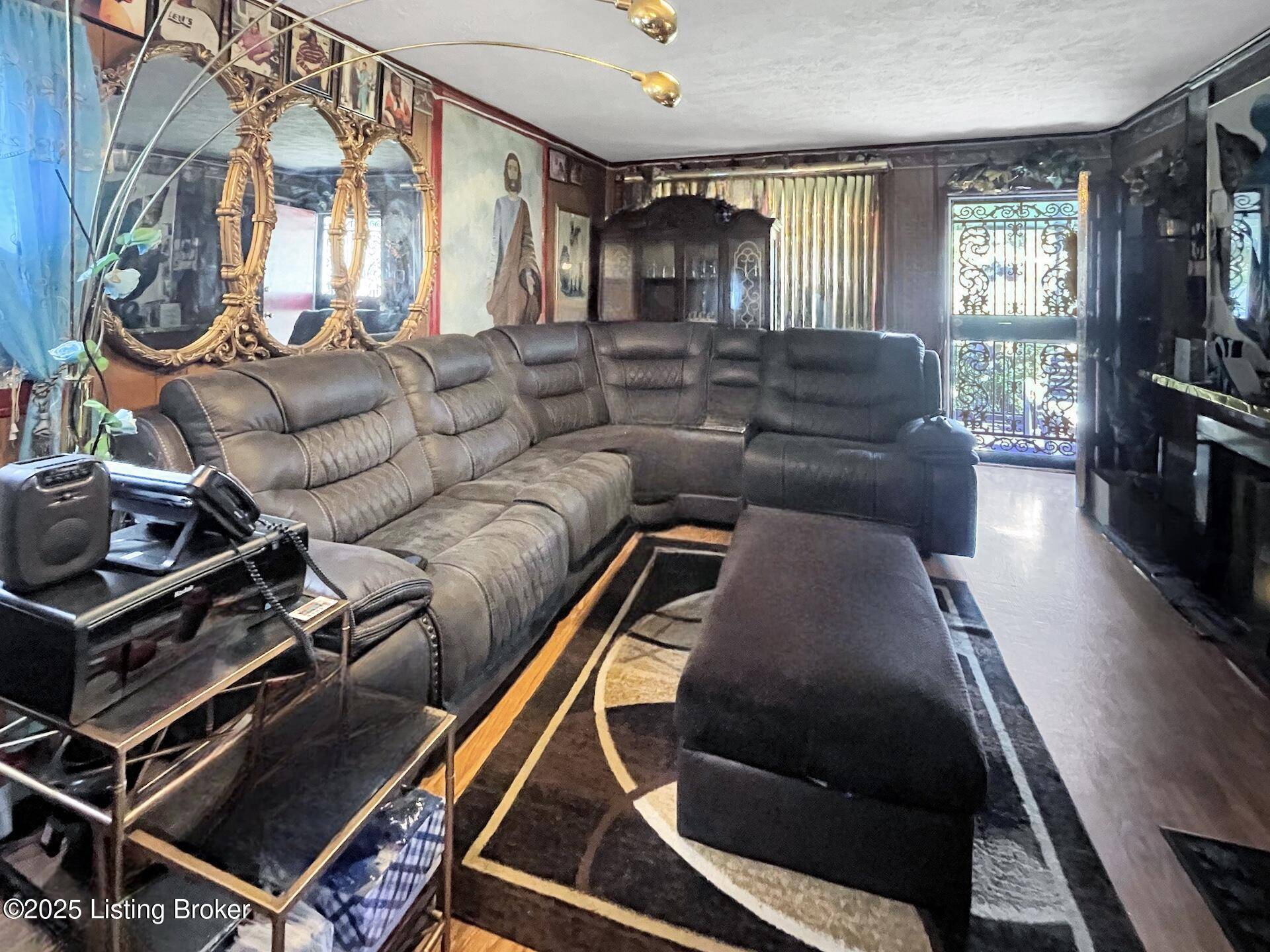 Louisville, KY 40218,4343 Pruitt Ct