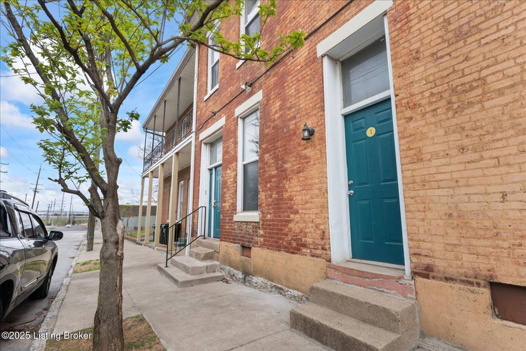 Louisville, KY 40206,901 Franklin St