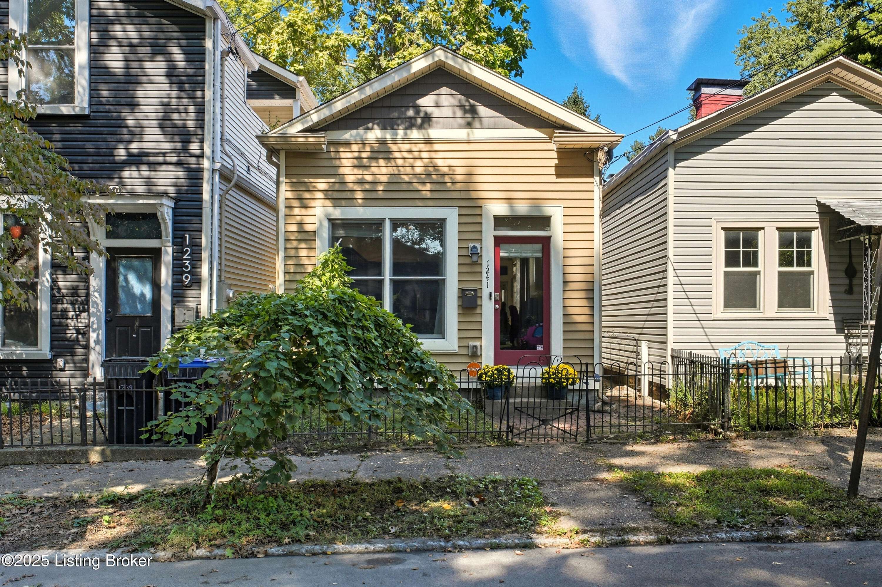 Louisville, KY 40204,1241 Hull St