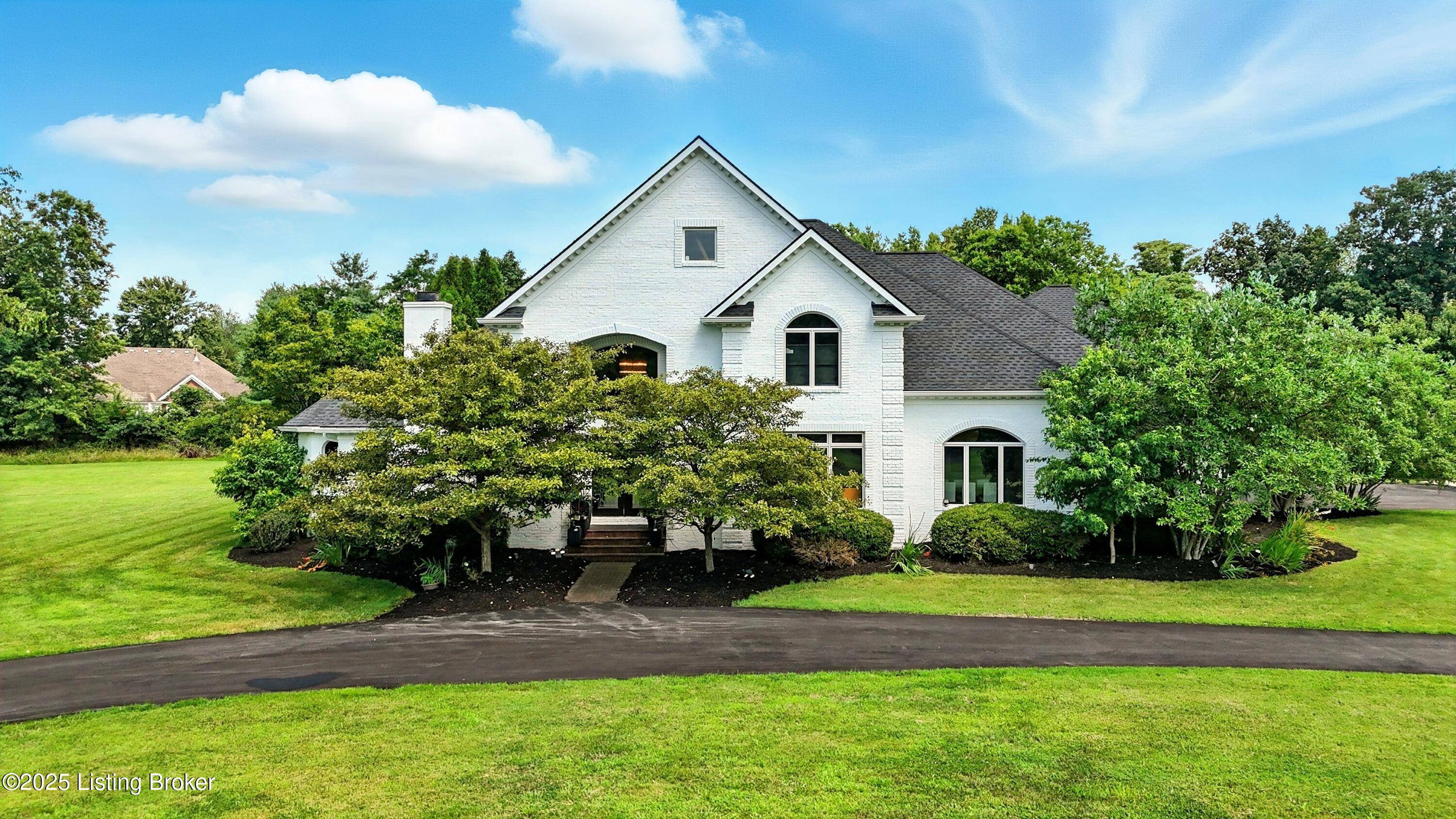 Louisville, KY 40223,11318 Bodley Dr