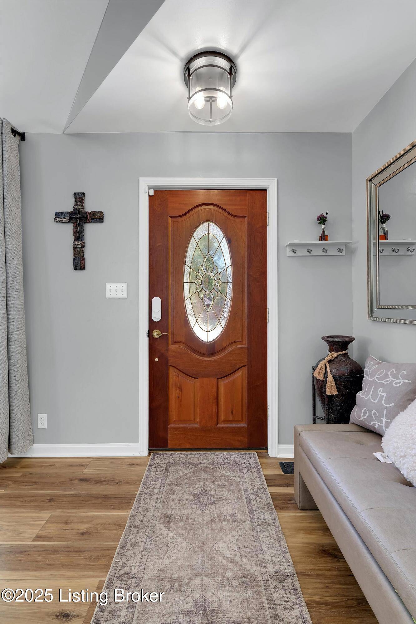 Louisville, KY 40207,503 Chenoweth Ln