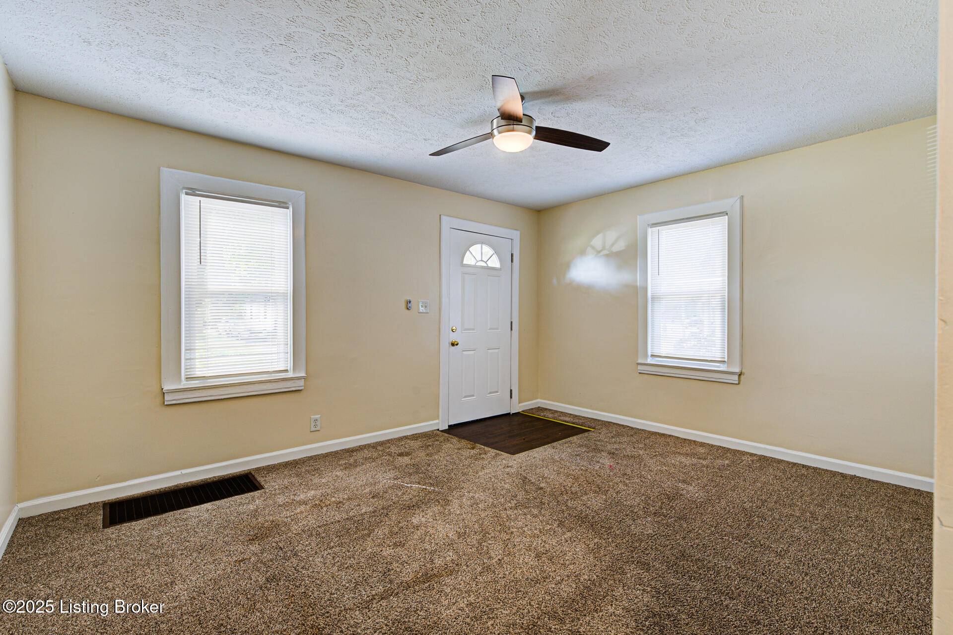 Louisville, KY 40210,2811 Narragansett Dr