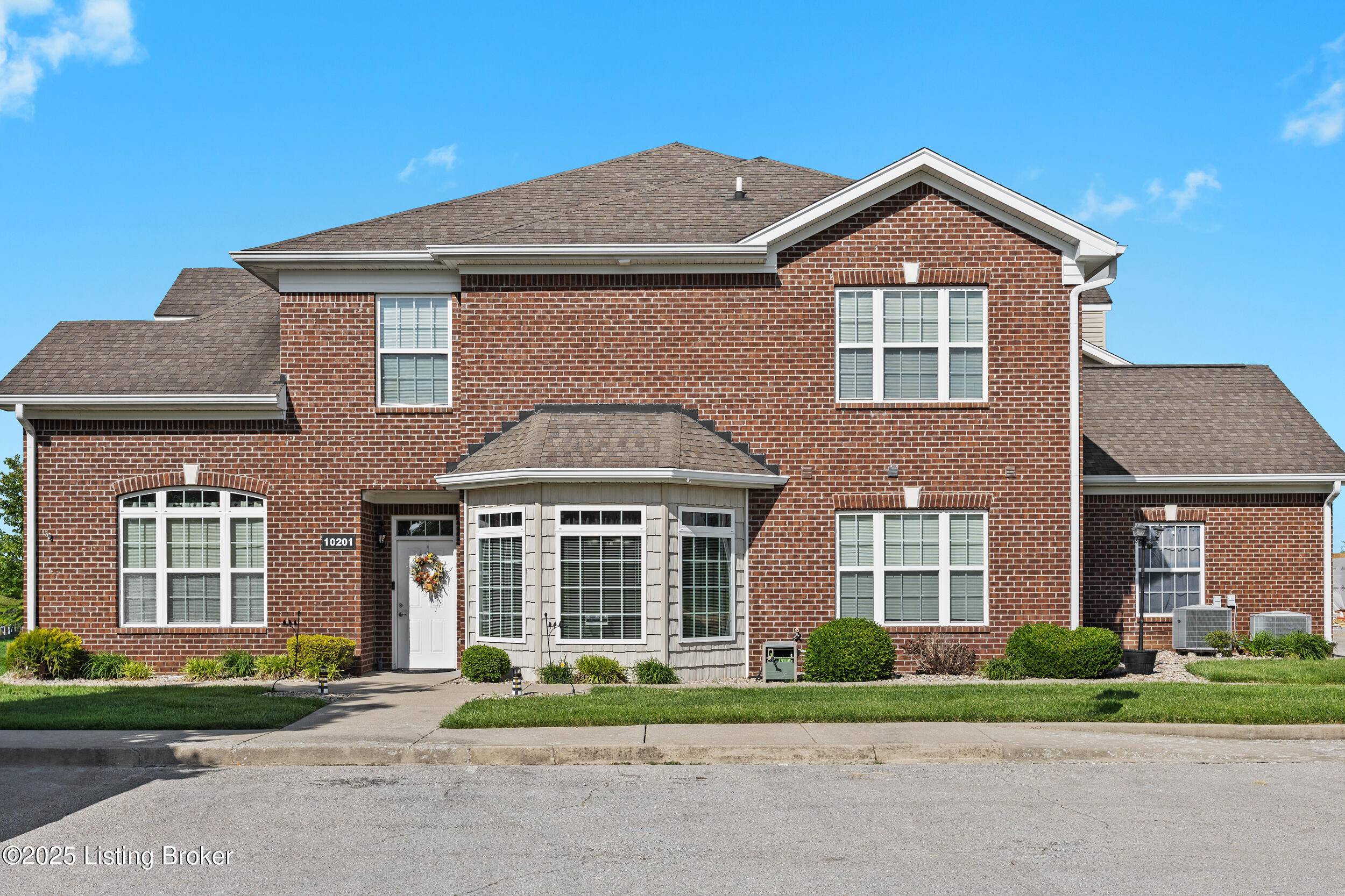 Louisville, KY 40291,10201 Lark Meadow Dr