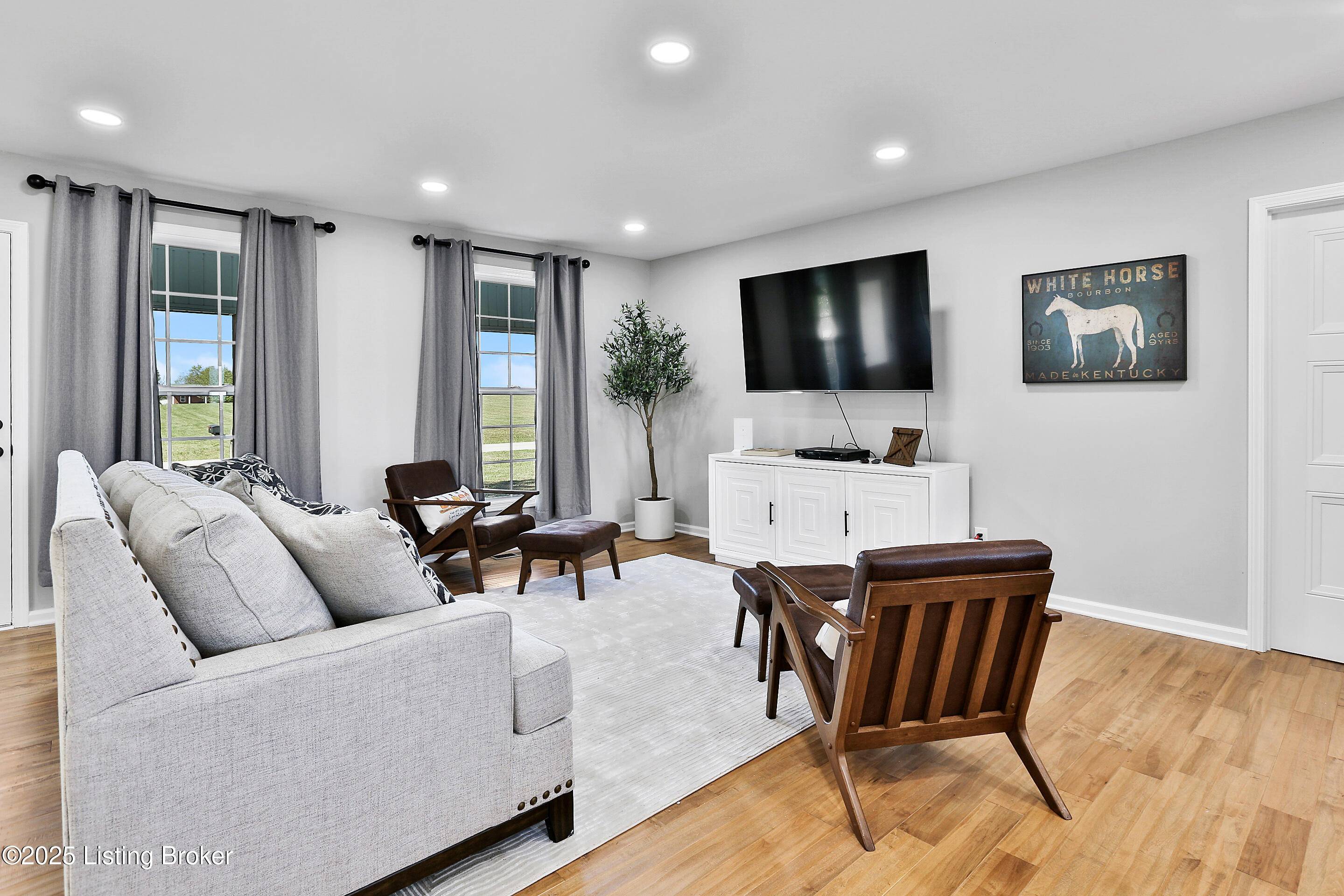 Shelbyville, KY 40065,8448 Hempridge Rd