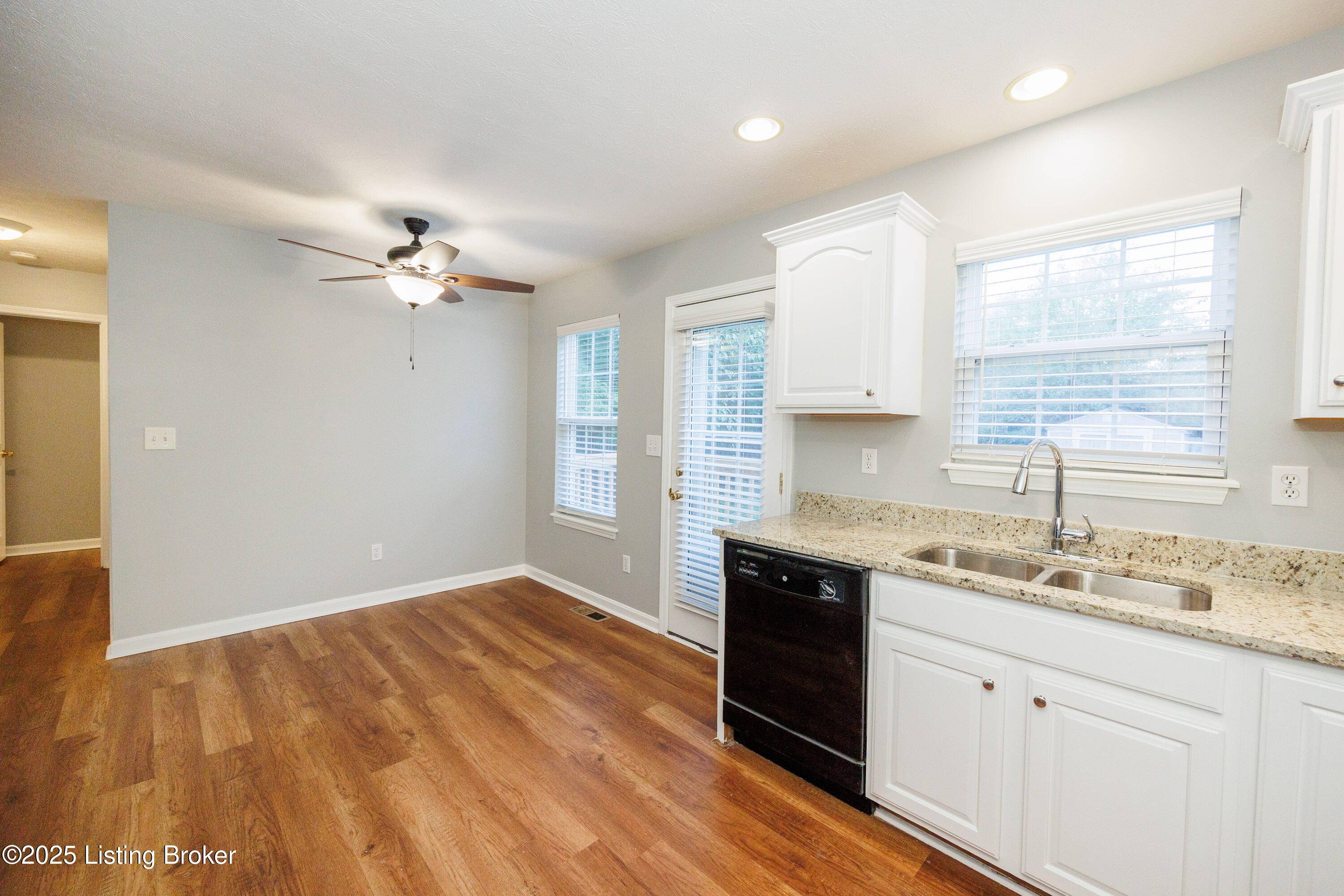 Louisville, KY 40216,2414 Helen Ave