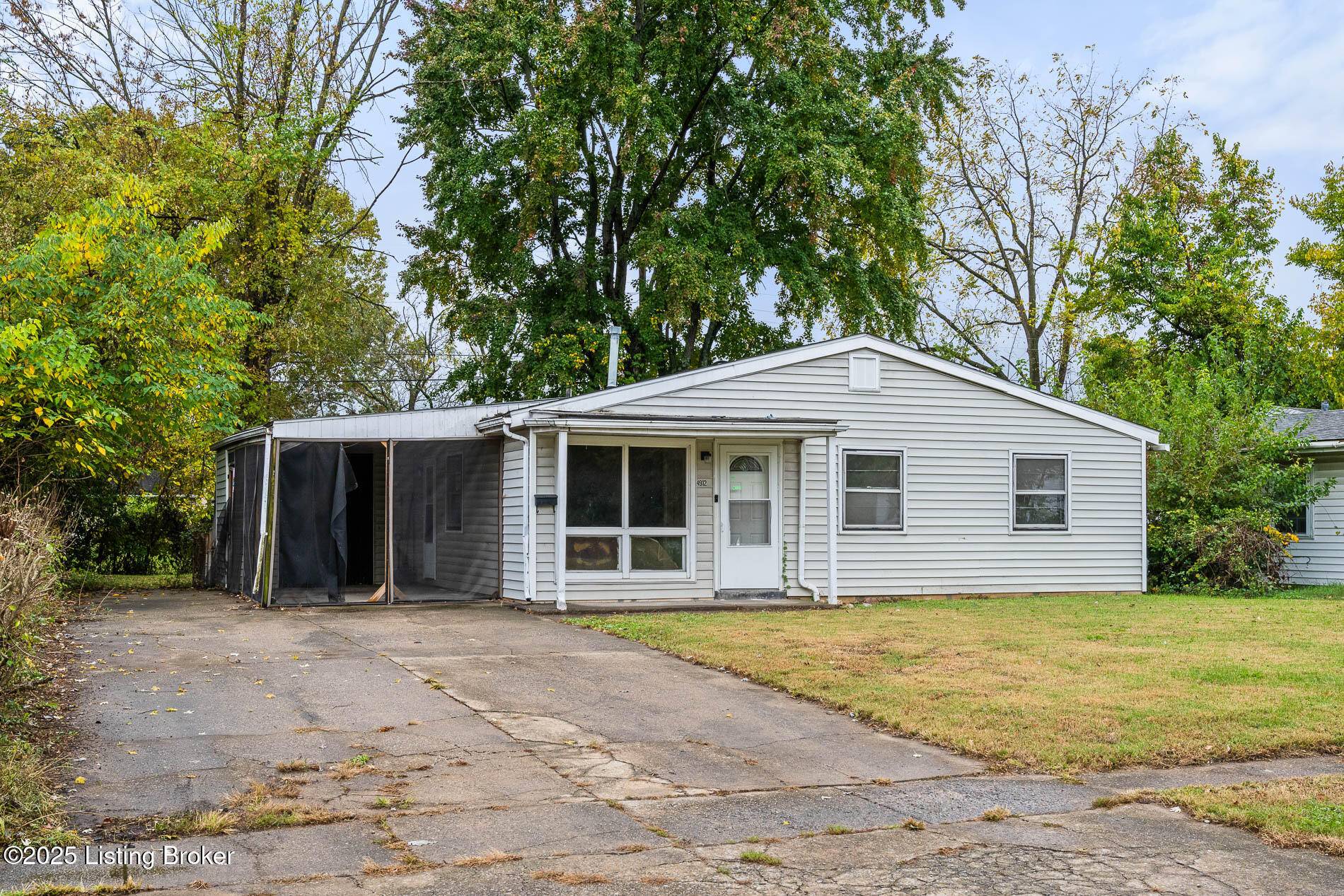 Louisville, KY 40218,4912 Delaware Dr