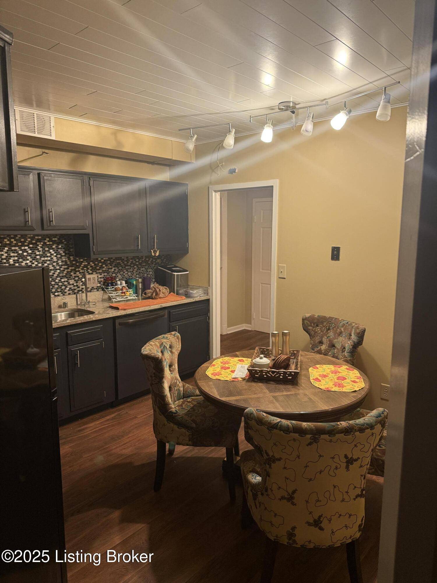 Louisville, KY 40241,5100 US Highway 42 #241