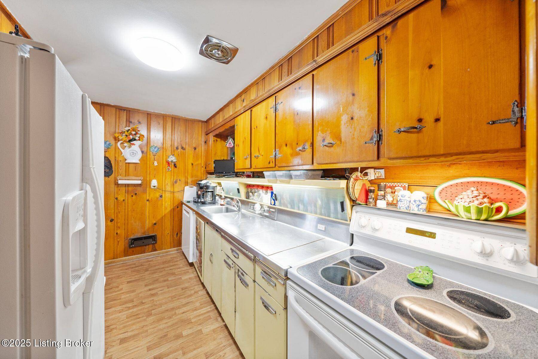 Louisville, KY 40220,3019 McMahan Blvd