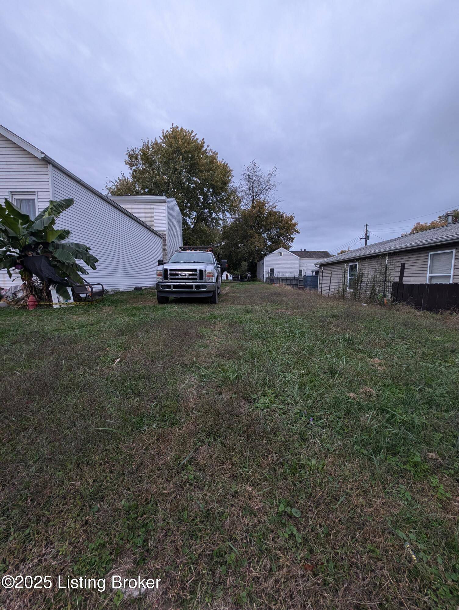 Louisville, KY 40212,2438 Bank St