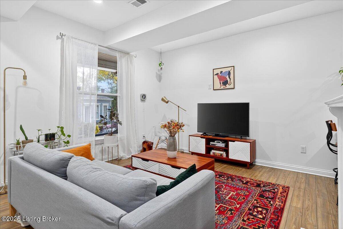 Louisville, KY 40203,417 Camp St