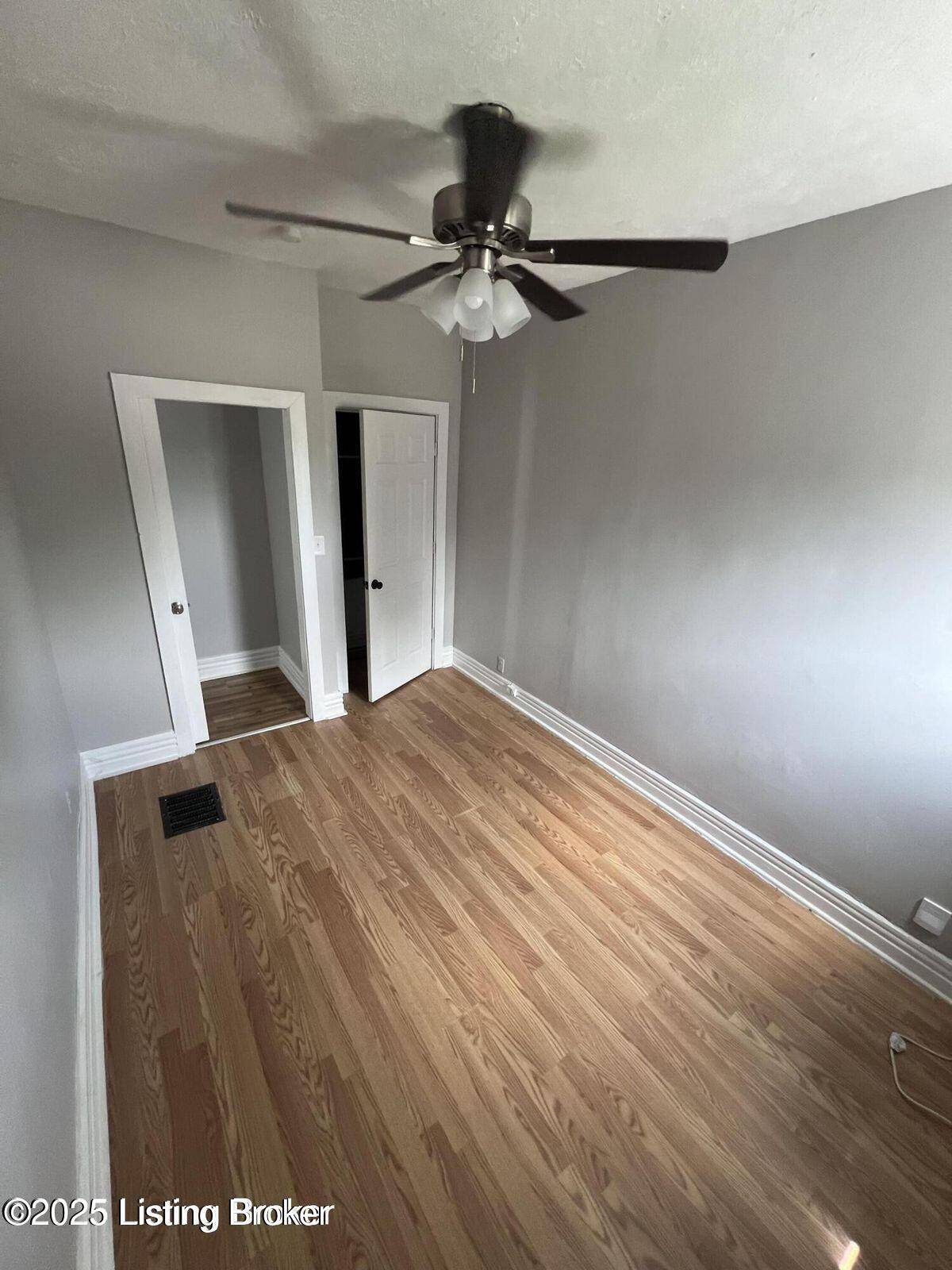 Louisville, KY 40217,1342 Hickory St